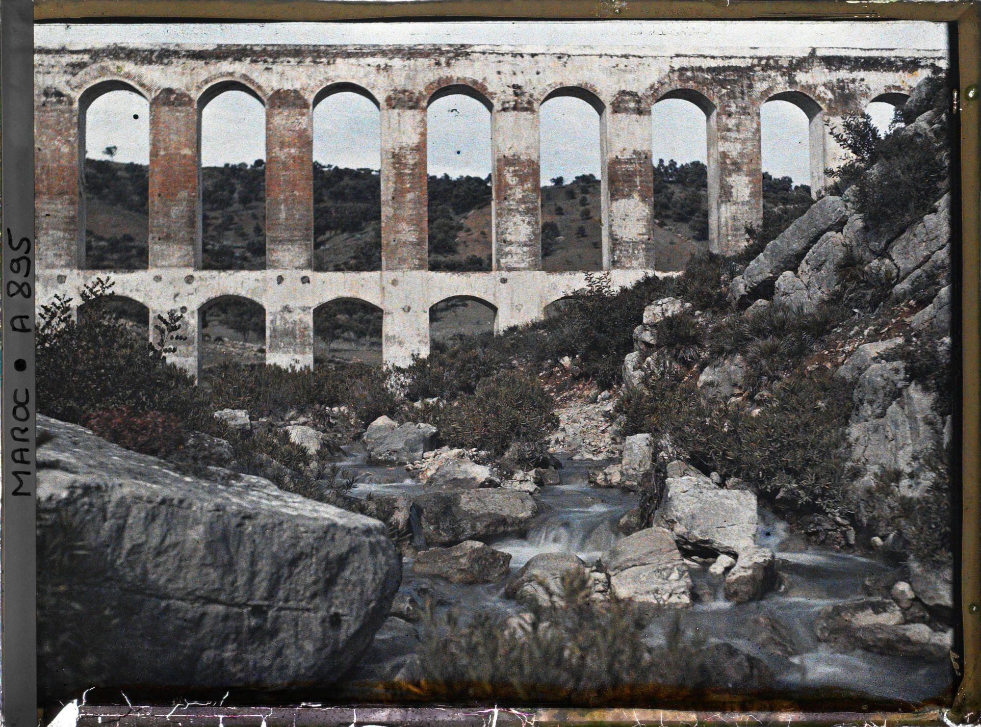 Image représentant Un aqueduc d'époque romaine