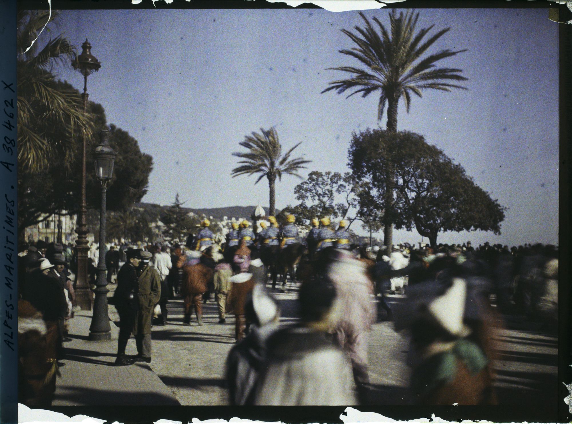 Image représentant Le carnaval, thème le pêcheur Niçois berné