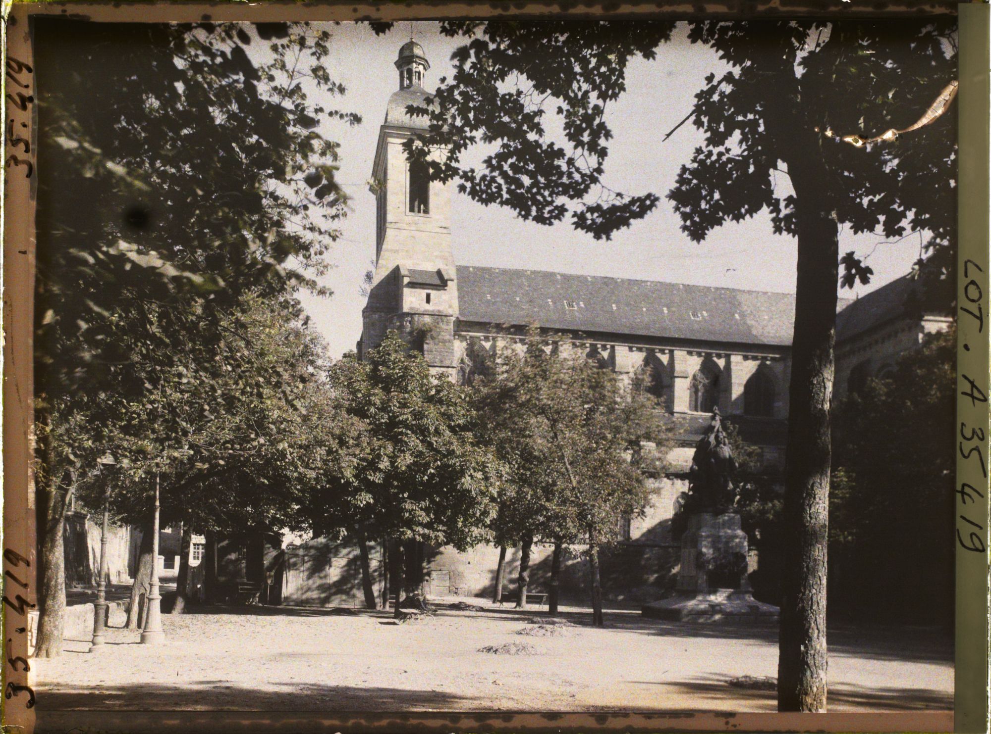 Image représentant France, Figeac, Eglise St Sauveur
