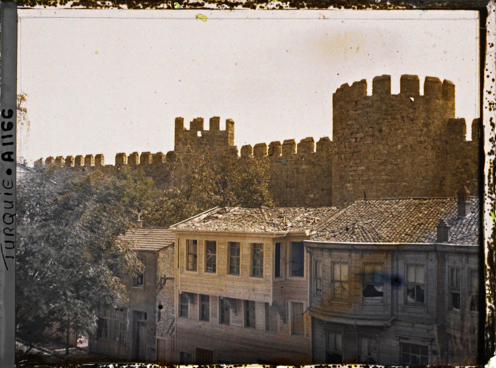 Image représentant Segment du mur d'enceinte de la vieille ville