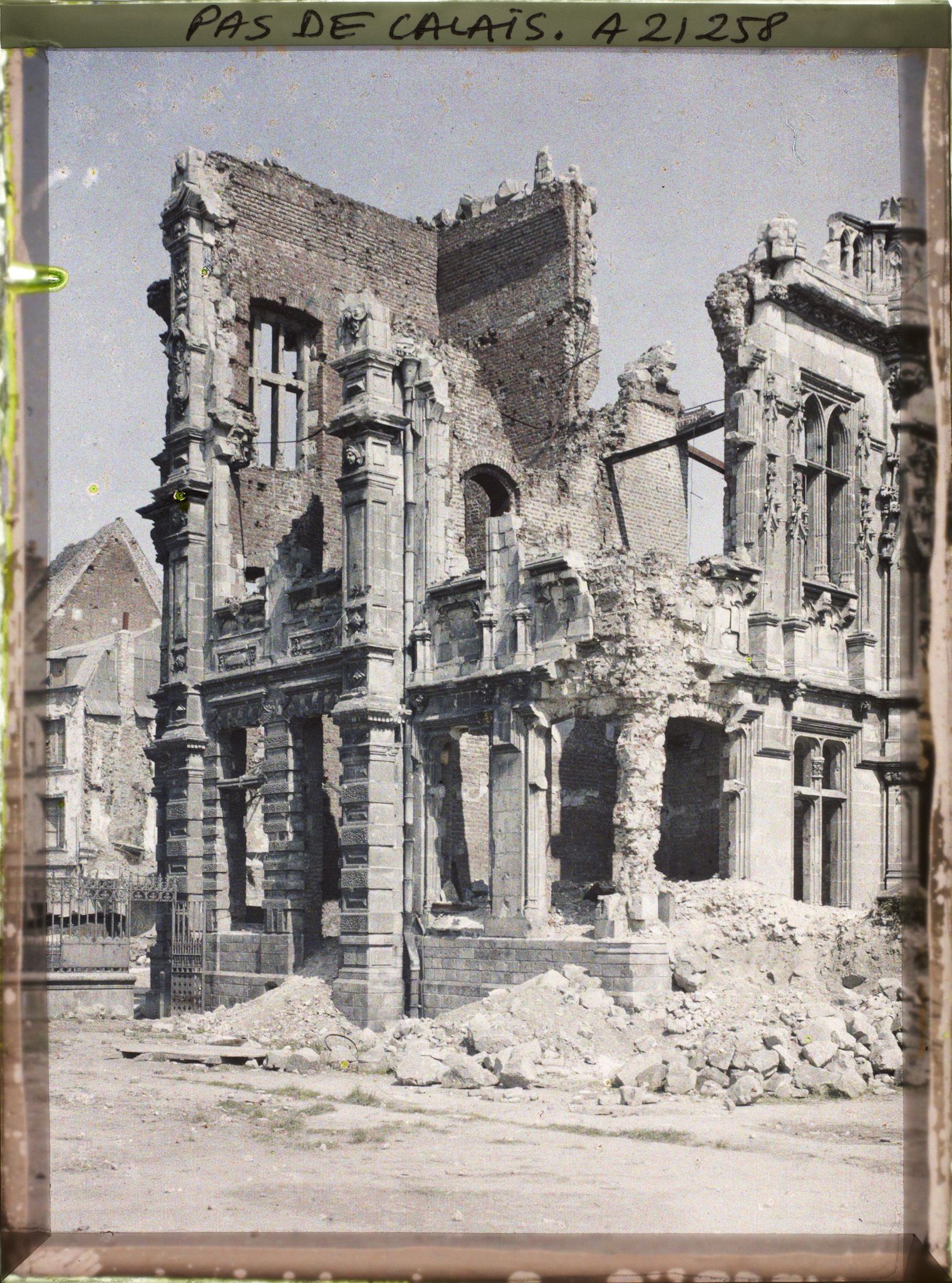 Image représentant France, Arras, Aile nord Ouest de l'Hôtel de Ville