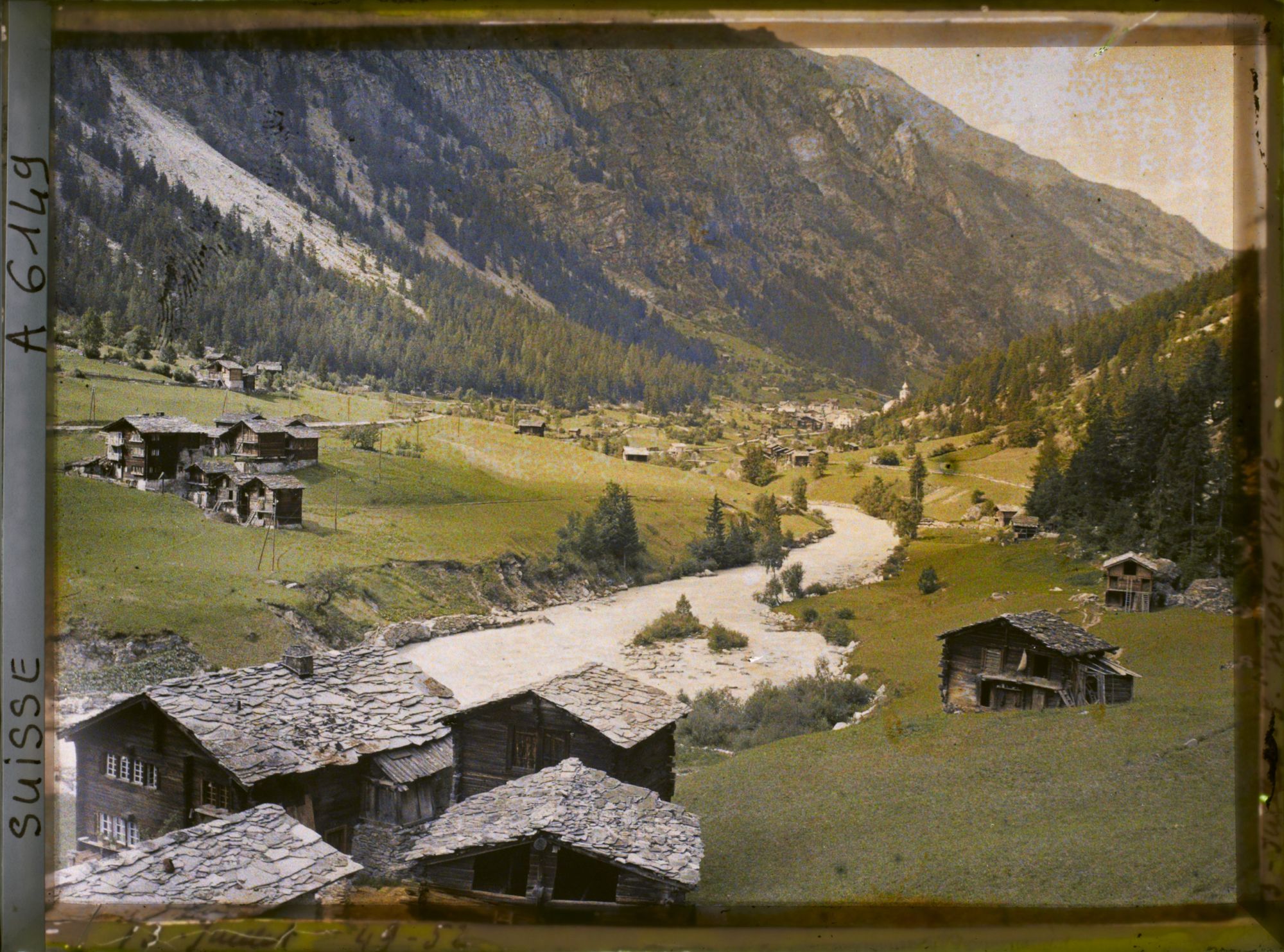 Image représentant Panorama sur la vallée de la Viège et le village de Saint-Nicolas