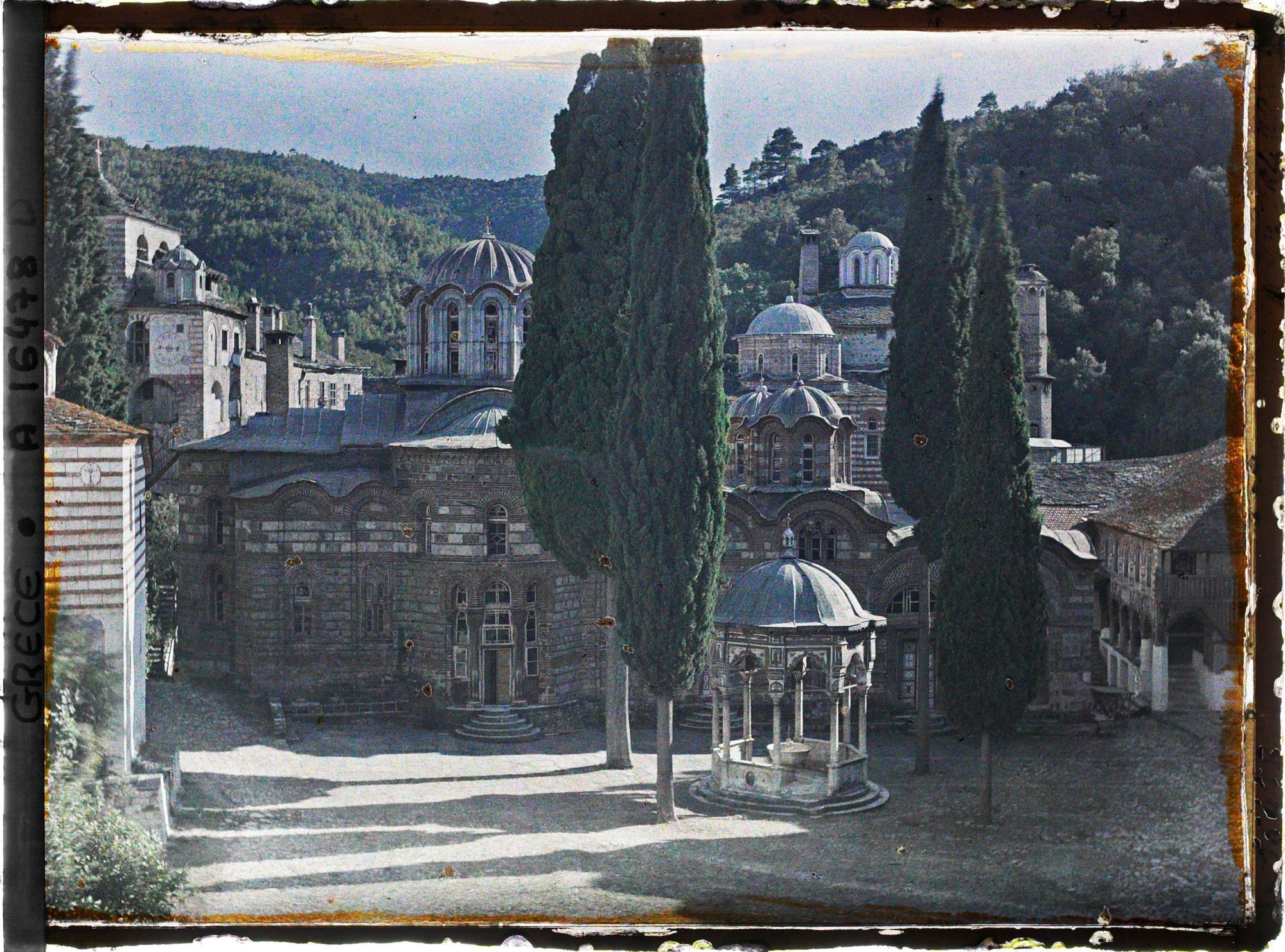 Image représentant Turquie, Hilendar, Ensemble de la Grande Cour du Monastère