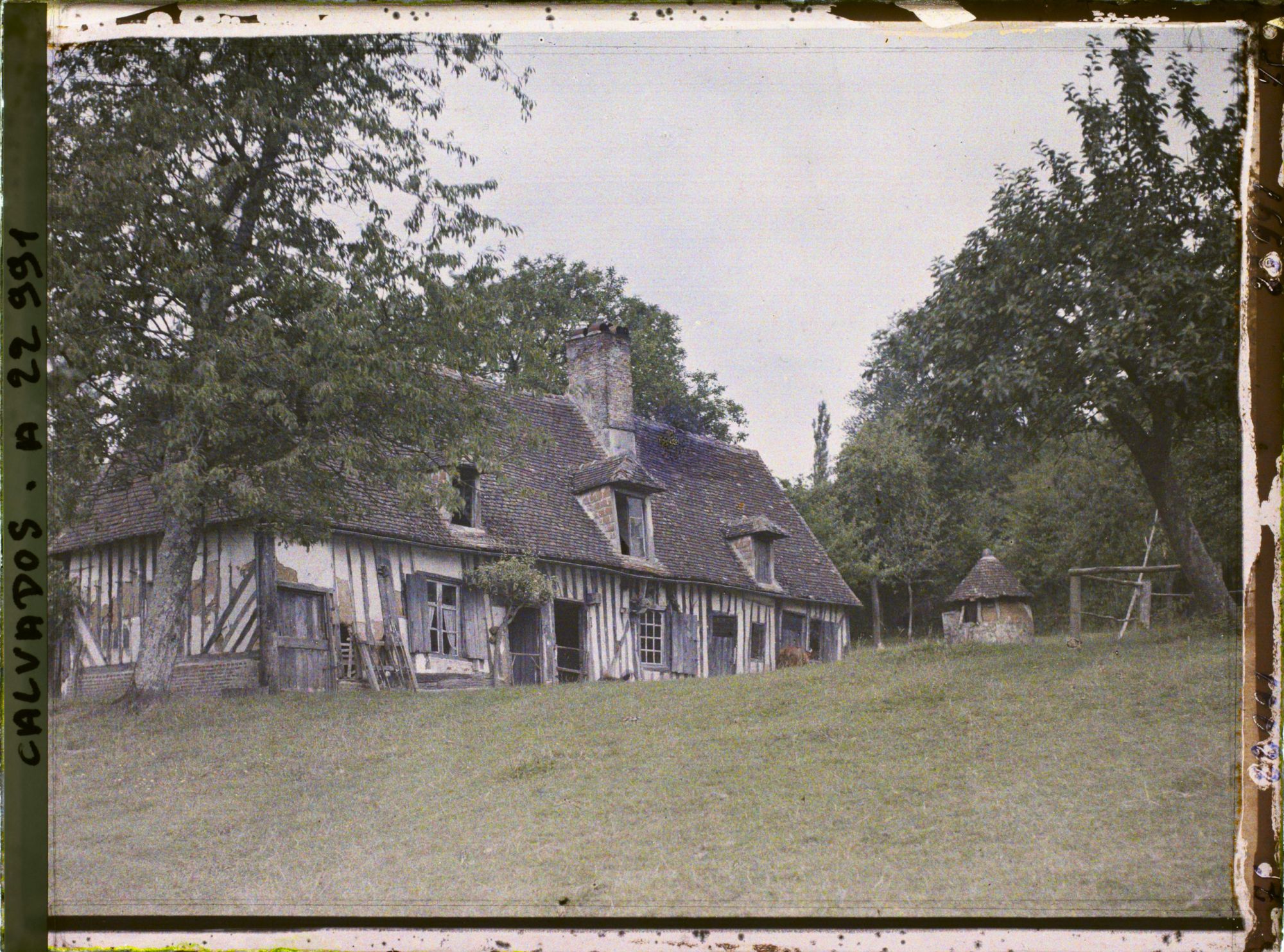 Image représentant Une ferme sur la route d'Orbec