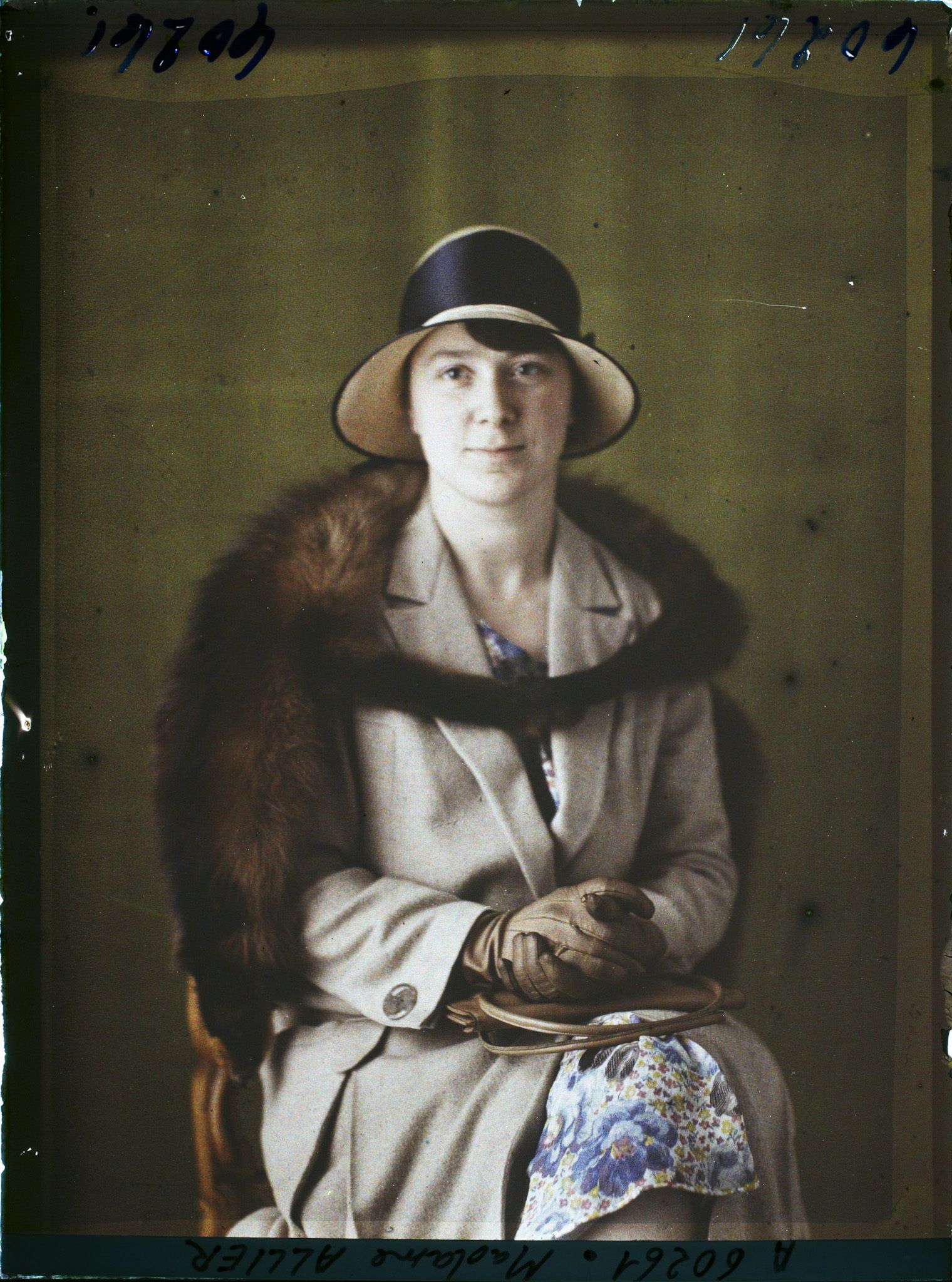 Image représentant https://musee-albert-kahn.s-museum.fr/home/NWQ2OTAwYzNmYjZlZTk1ZWQwODJmMjY4L2dlbmVyaWMtbm90aWNlLXRhYi9hdXRob3JpdHkvNjE3YTc5ZjVjZjhiODk2OGIzMzM3ZDIx/5d6900c3fb6ee95ed082f268/generic-notice-tab/authority/617a79ebcf8b8968b3337c10 Madame Marthe Allier