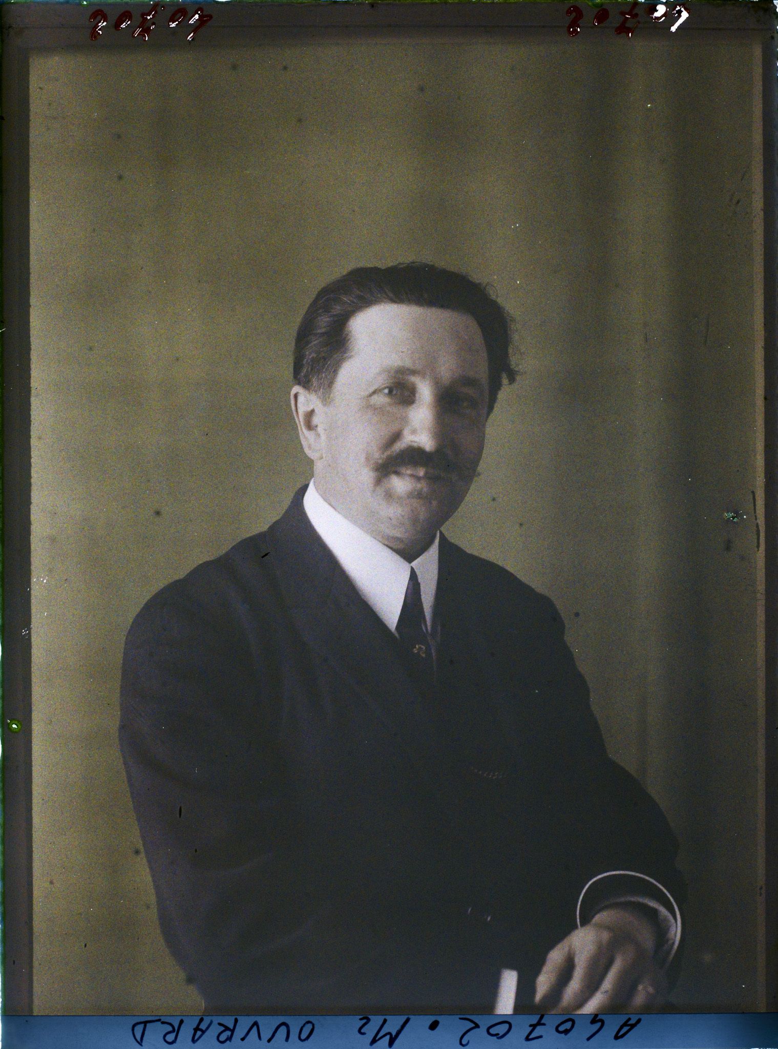 Image représentant https://musee-albert-kahn.s-museum.fr/home/NWQ2OTAwYzNmYjZlZTk1ZWQwODJmMjY4L2dlbmVyaWMtbm90aWNlLXRhYi9hdXRob3JpdHkvNjE3YTc5ZjVjZjhiODk2OGIzMzM3ZDIx/5d6900c3fb6ee95ed082f268/generic-notice-tab/authority/617a79ebcf8b8968b33374de Monsieur Ouvrard