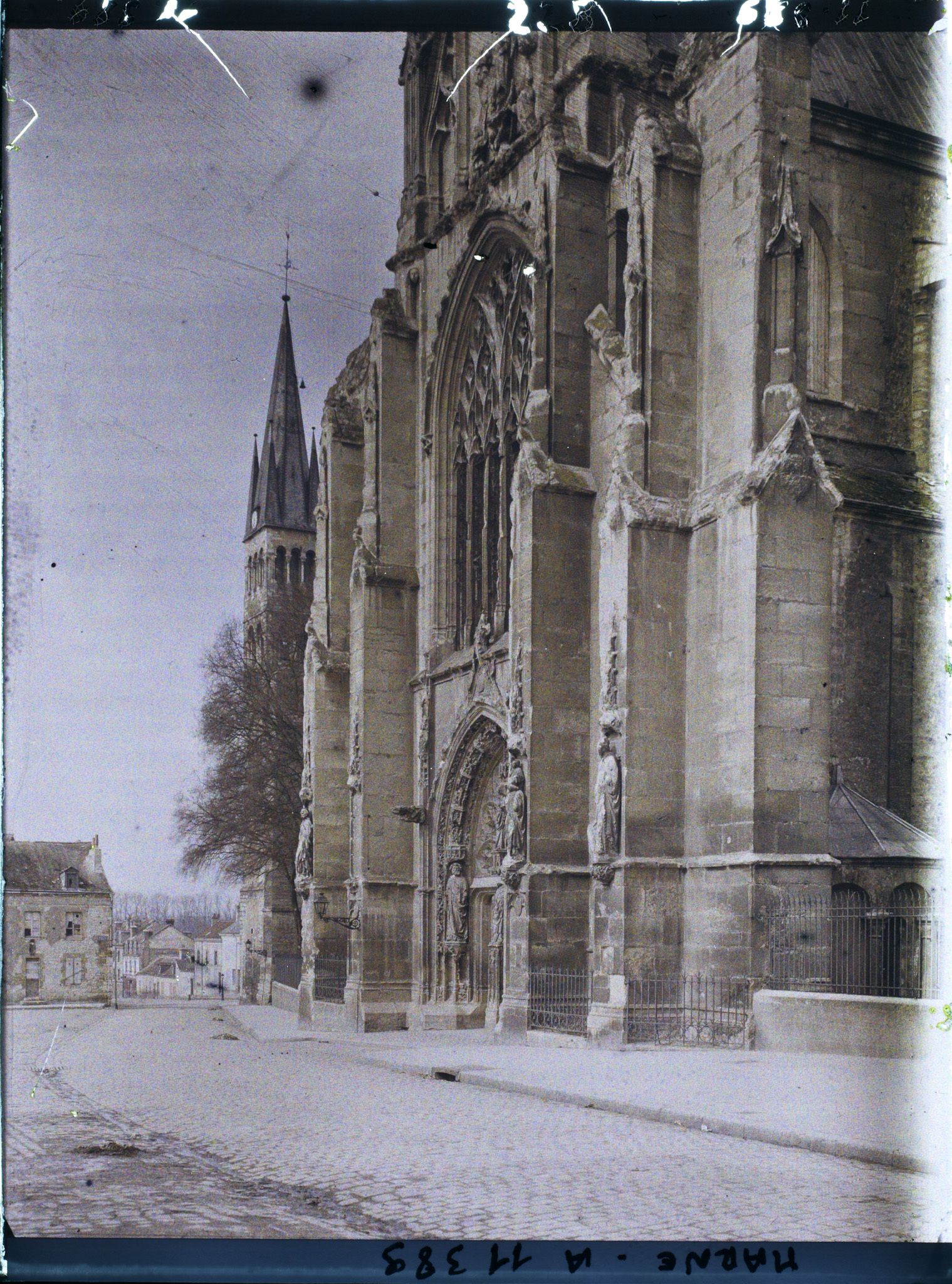 Image représentant Transept sud de la basilique Saint-Rémi, rue Saint-Julien