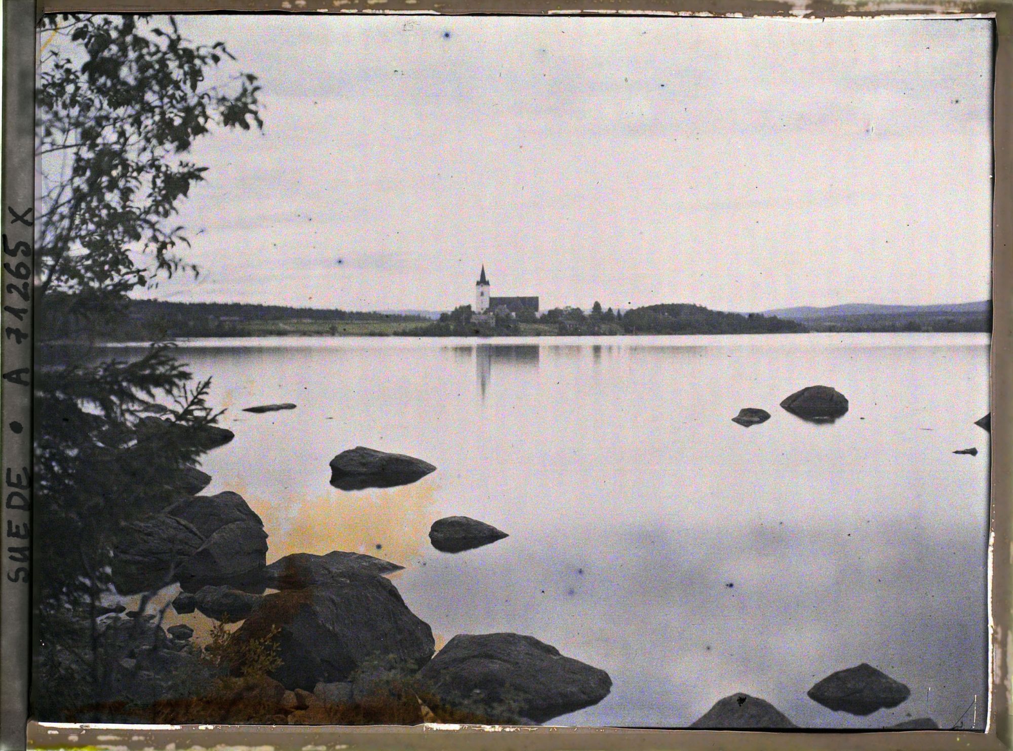 Image représentant Lac de Svärdjö et église éponyme