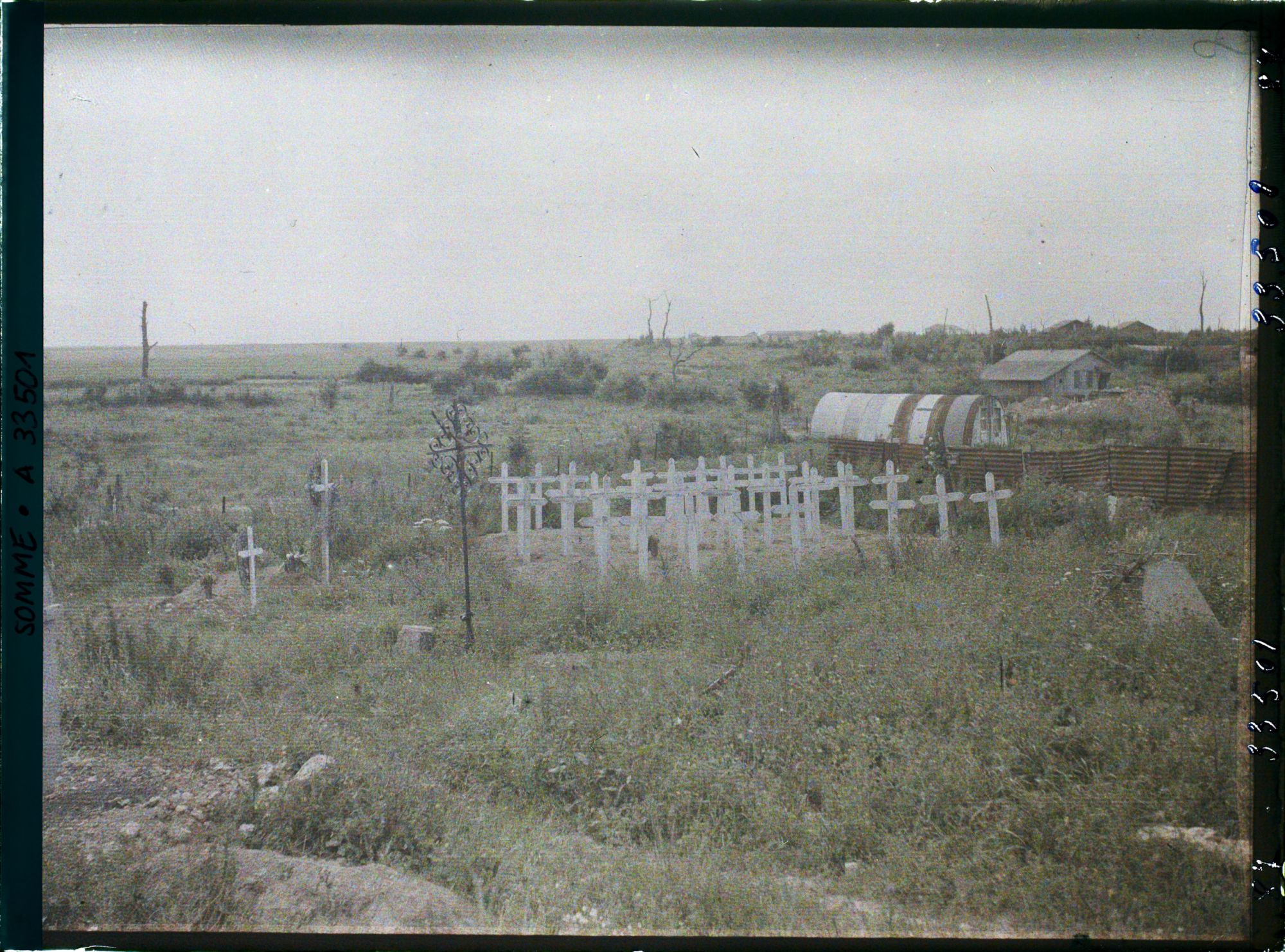 Image représentant France, Les Bœufs, Petit Cimetière militaire du 17e d'infanterie territoriale