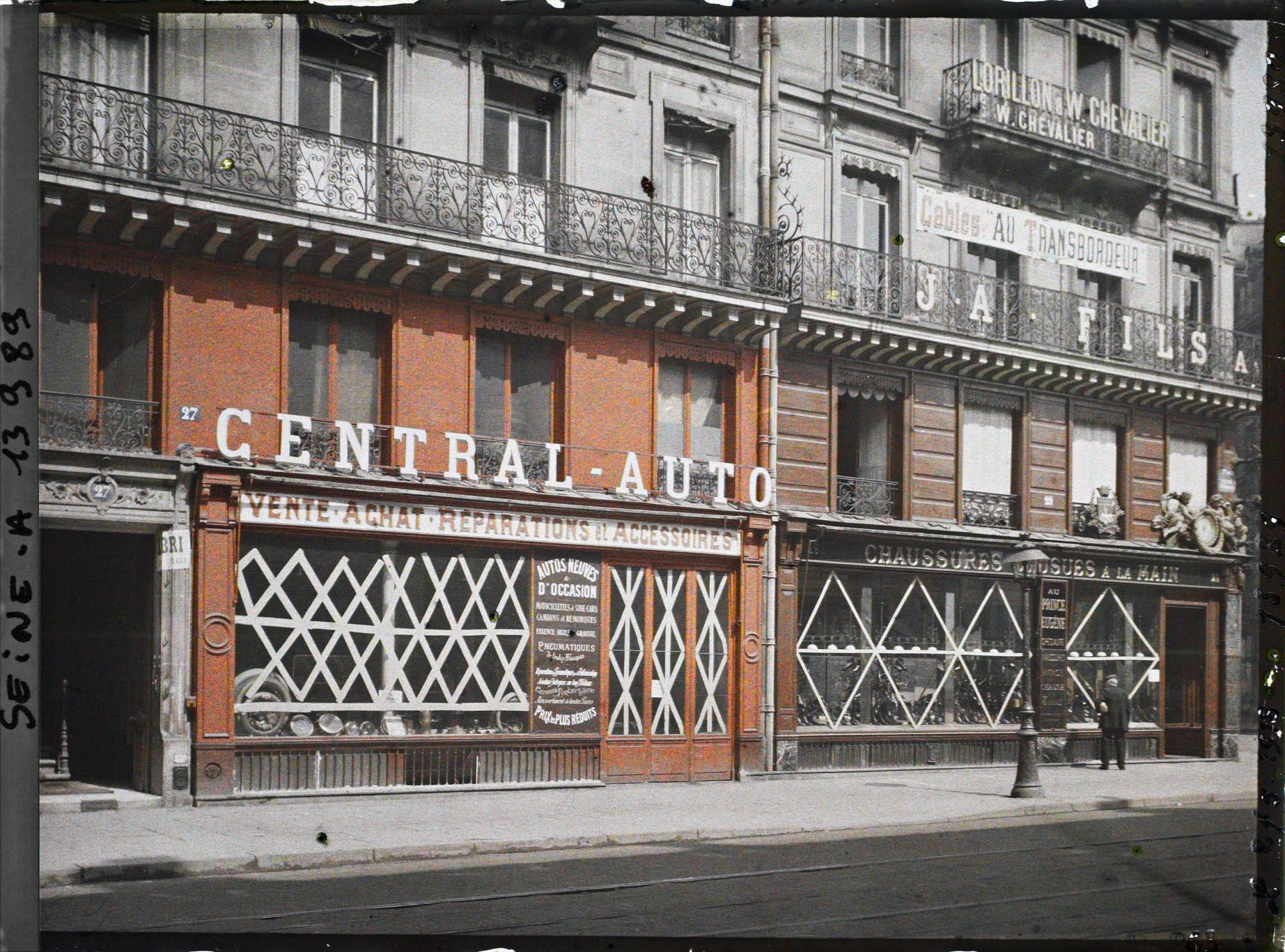 Image représentant Vitrines de magasins protégées contre les bombardements aux 27-29 rue de Turbigo