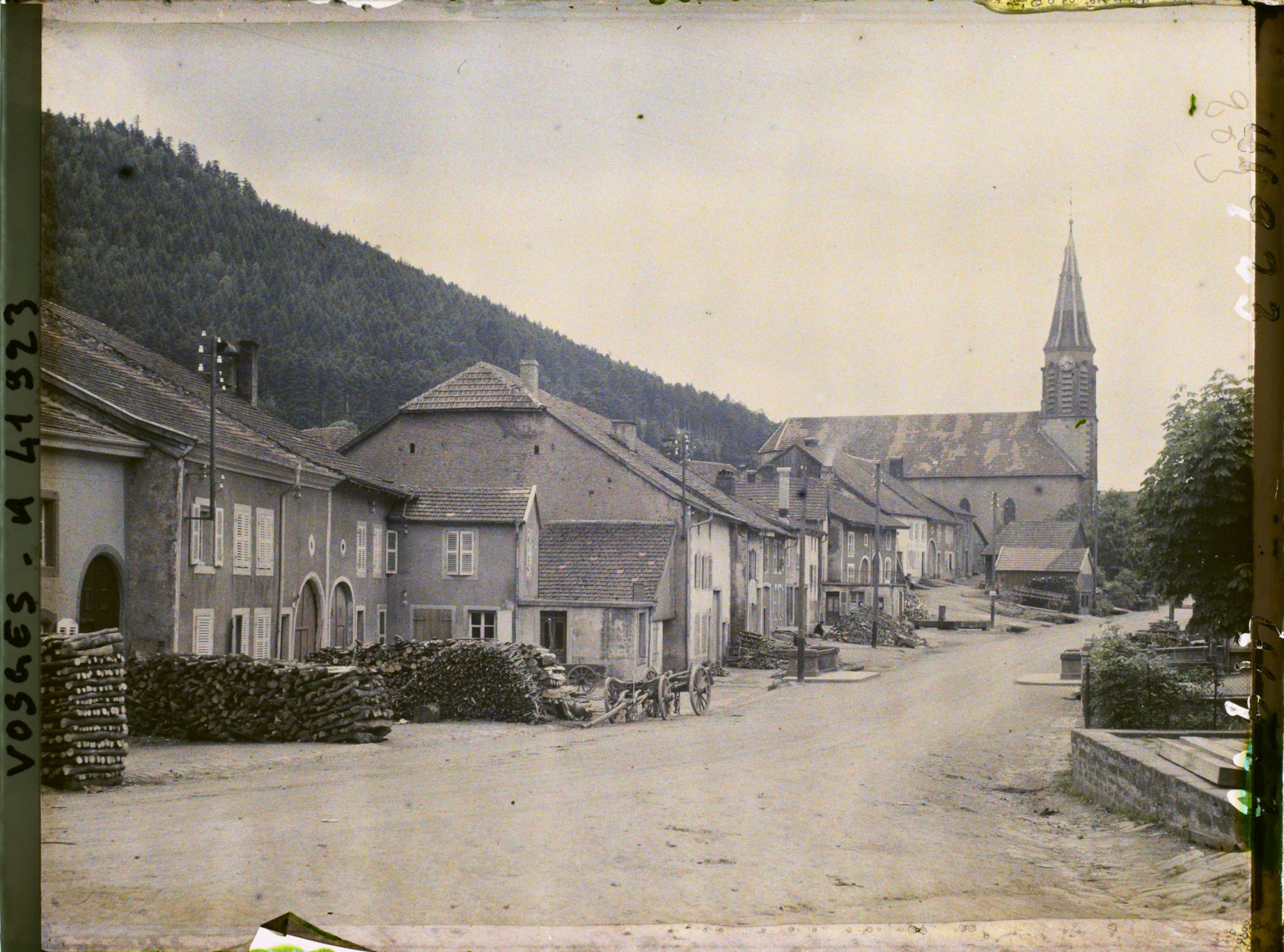 Image représentant France, Raon s/Plaine, La Grande Rue vers l'Eglise