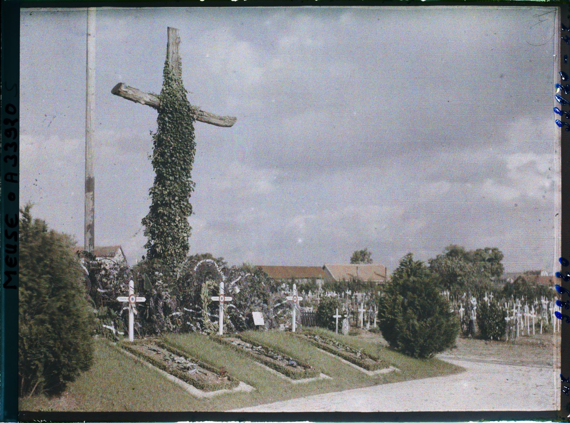 Image représentant France, Verdun, La tombe des Sept Soldats inconnus