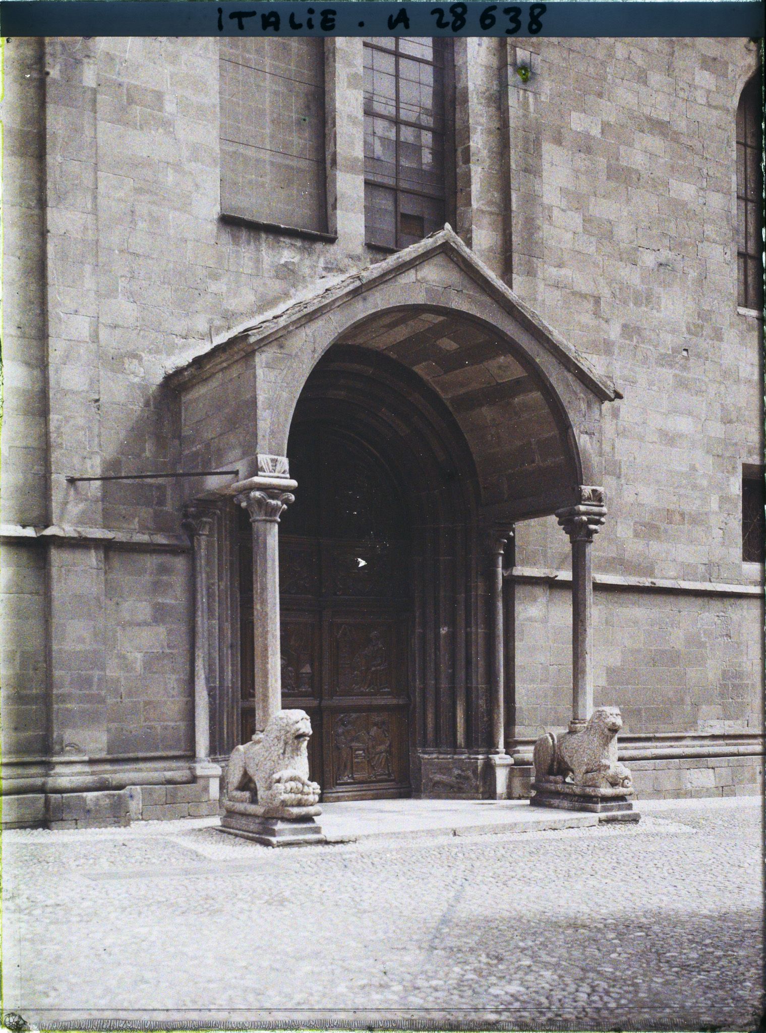 Image représentant Porche d'entrée du duomo à Bolzano (Bozen)