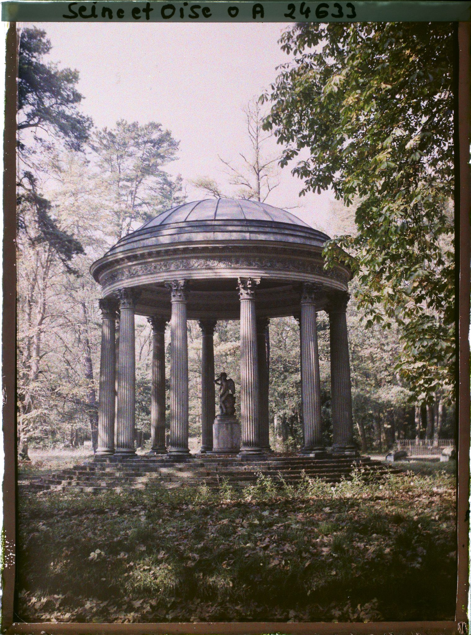 Image représentant France, Versailles, Parc de Versailles - Trianon - Temple de l'Amour