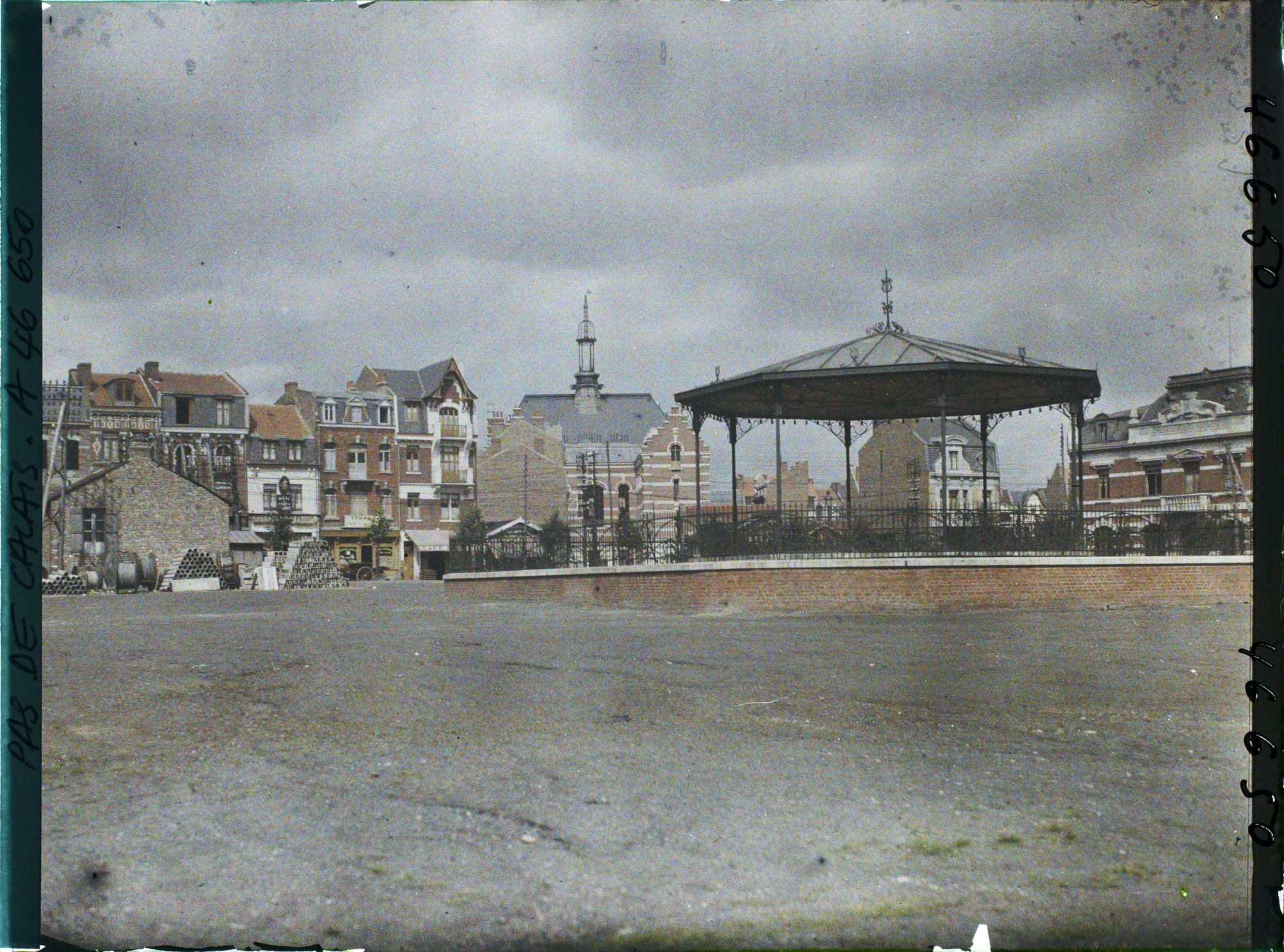 Image représentant France, Lens, Grande Place vers H. de Ville