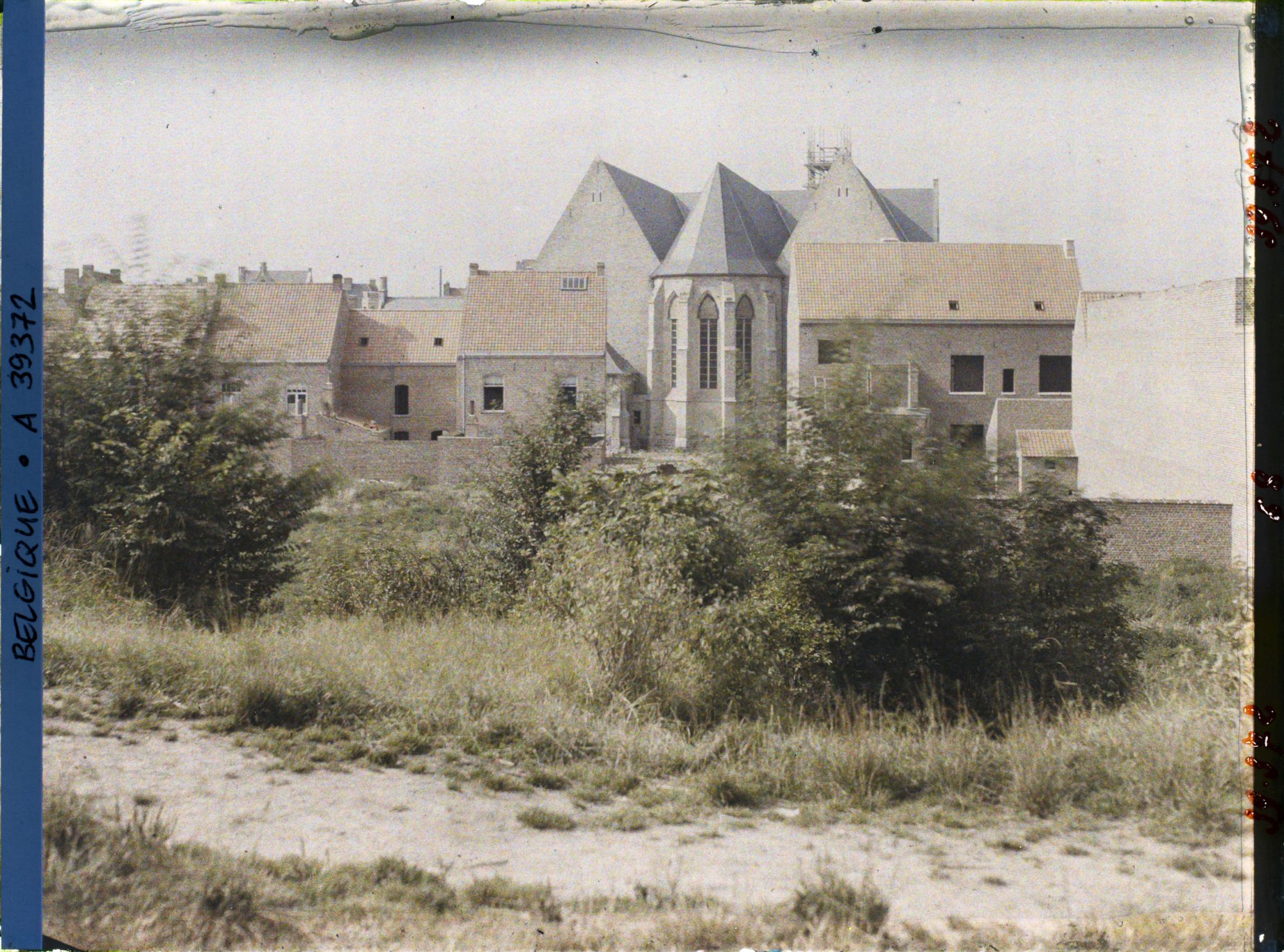 Image représentant Belgique, Ypres, Une vue s/ l'Abside de St Pierre