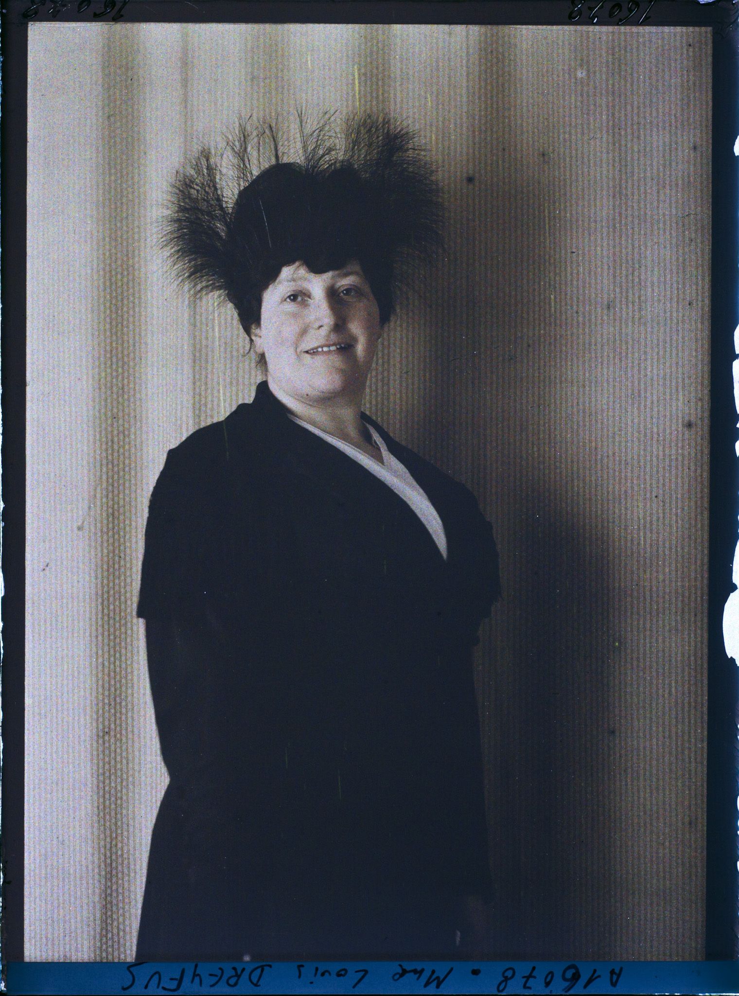 Image représentant https://musee-albert-kahn.s-museum.fr/home/NWQ2OTAwYzNmYjZlZTk1ZWQwODJmMjY4L2dlbmVyaWMtbm90aWNlLXRhYi9hdXRob3JpdHkvNjE3YTc5ZjVjZjhiODk2OGIzMzM3ZDIx/5d6900c3fb6ee95ed082f268/generic-notice-tab/authority/617a79ebcf8b8968b3337295 Madame Emma Louis-Dreyfus