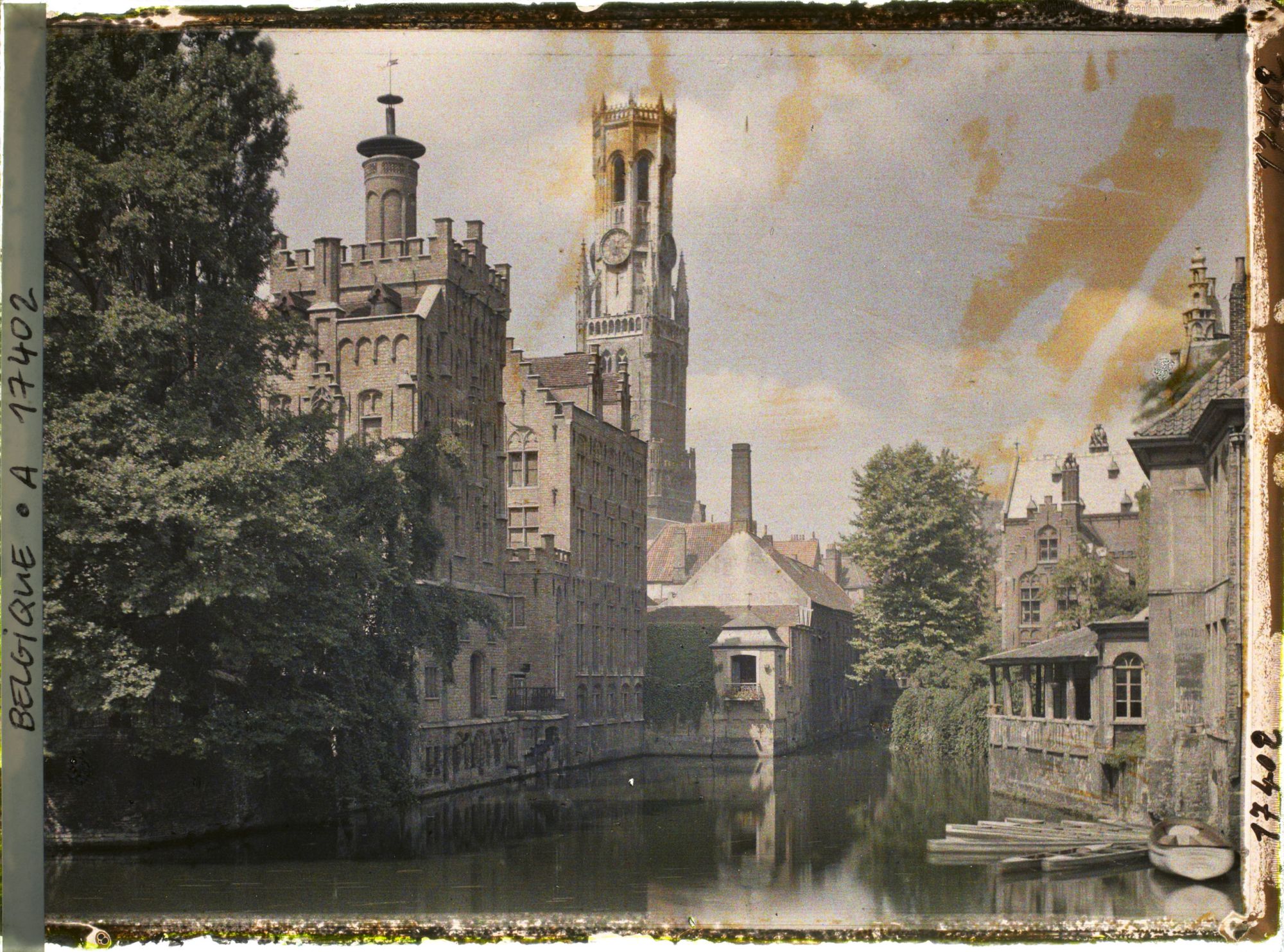Image représentant Belgique, Bruges, Le Quai du Rosaire et le Beffroi