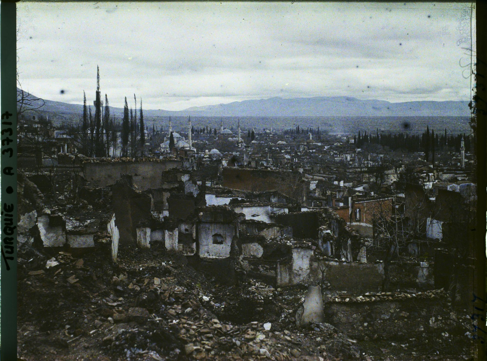 Image représentant Turquie, Magnesie, Panorama sur le Centre de la Ville