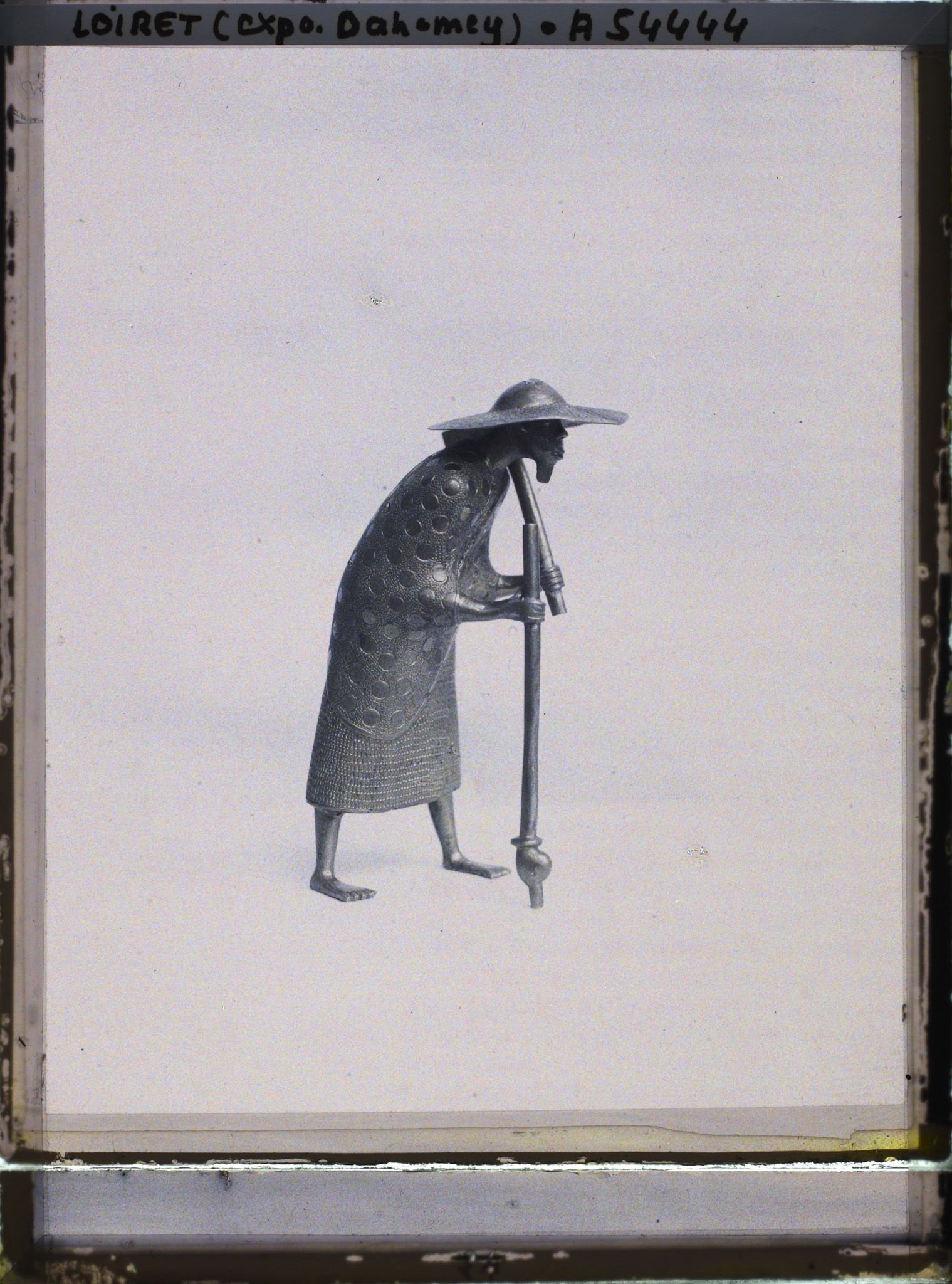 Image représentant Exposition d'art africain, figurine de bûcheron