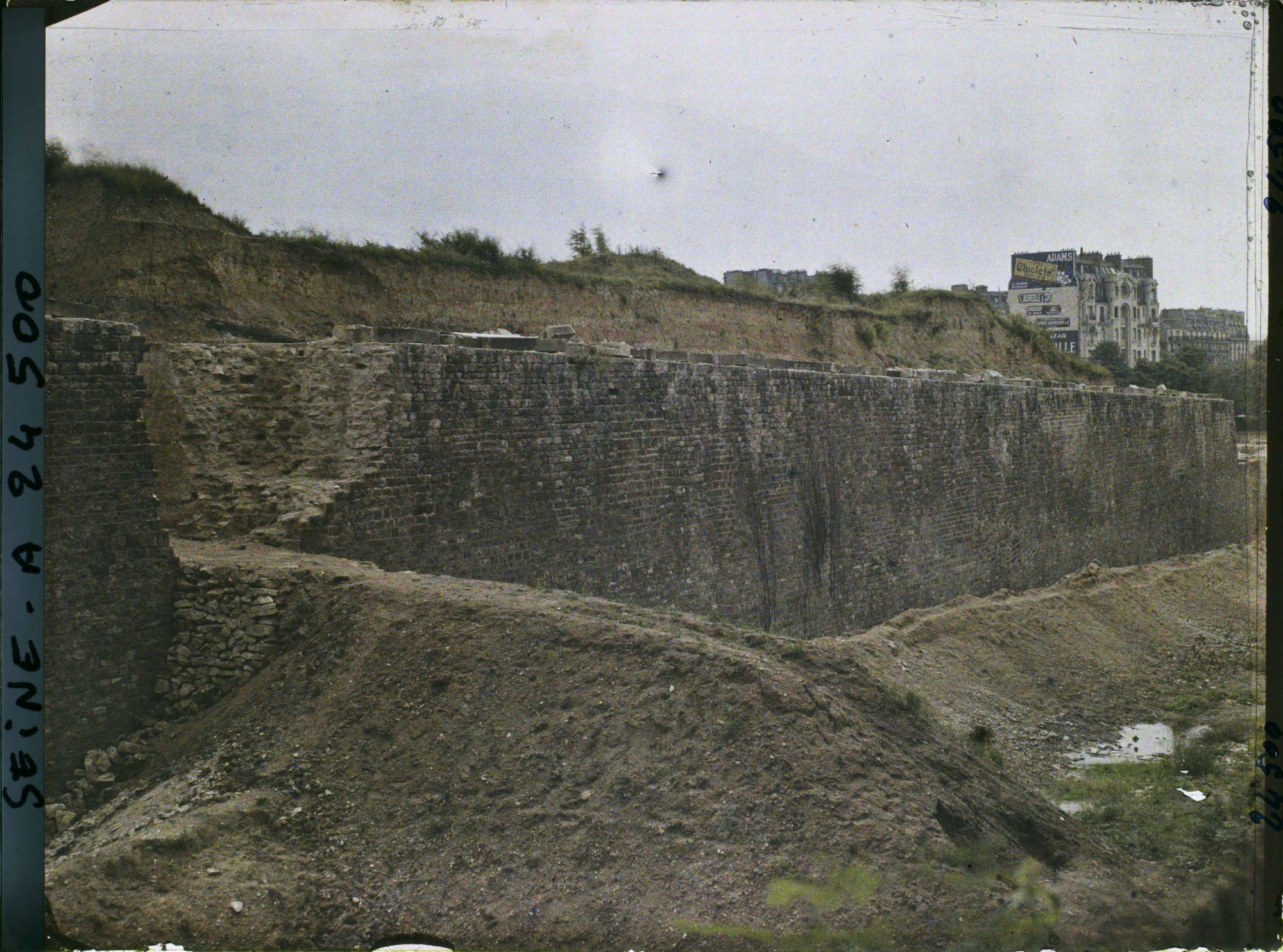 Image représentant La démolition des fortifications à la porte d'Auteuil