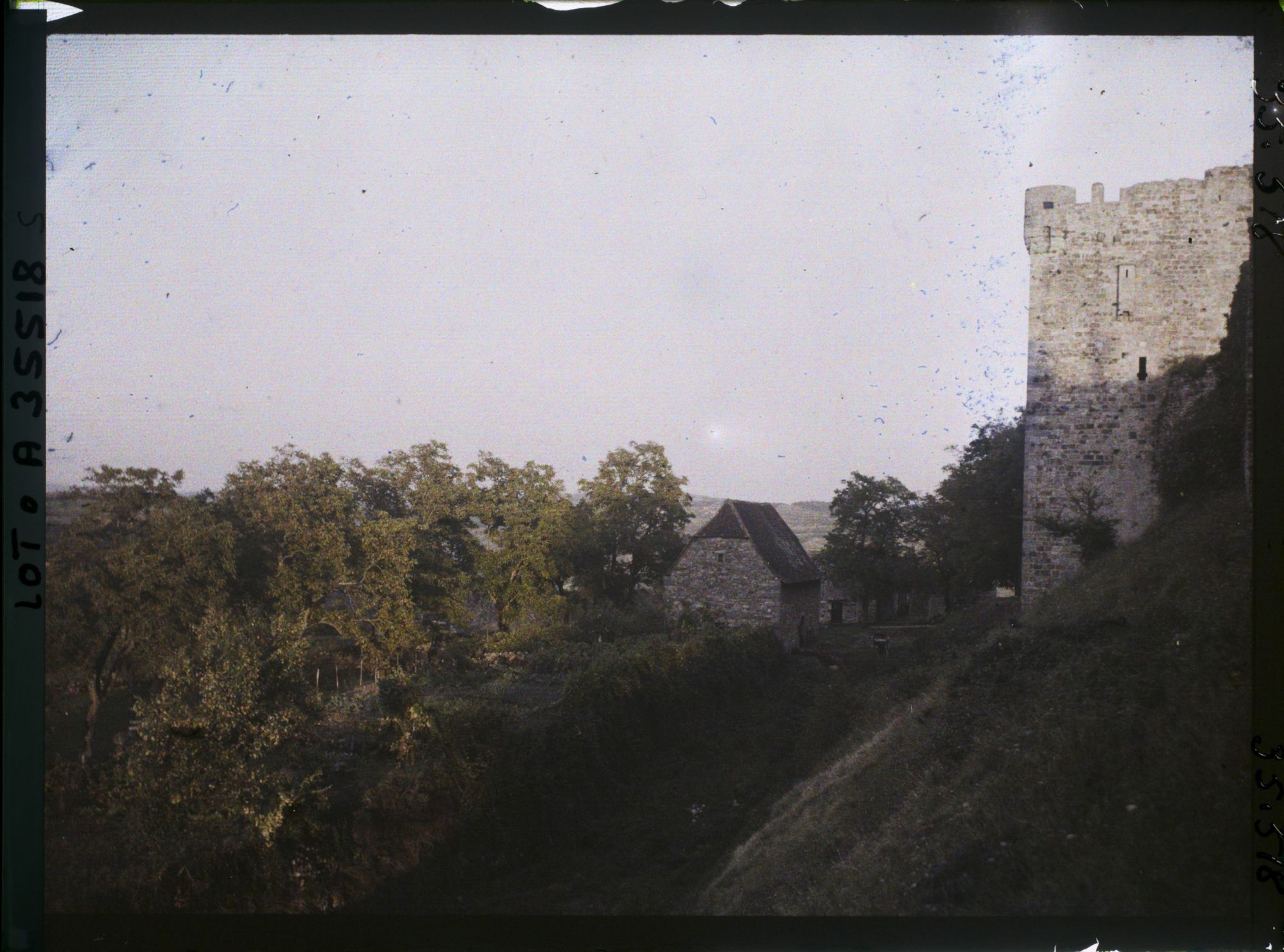 Image représentant France, Capdenac (Lot), Capdenac le vieux et ses abords, vus le soir