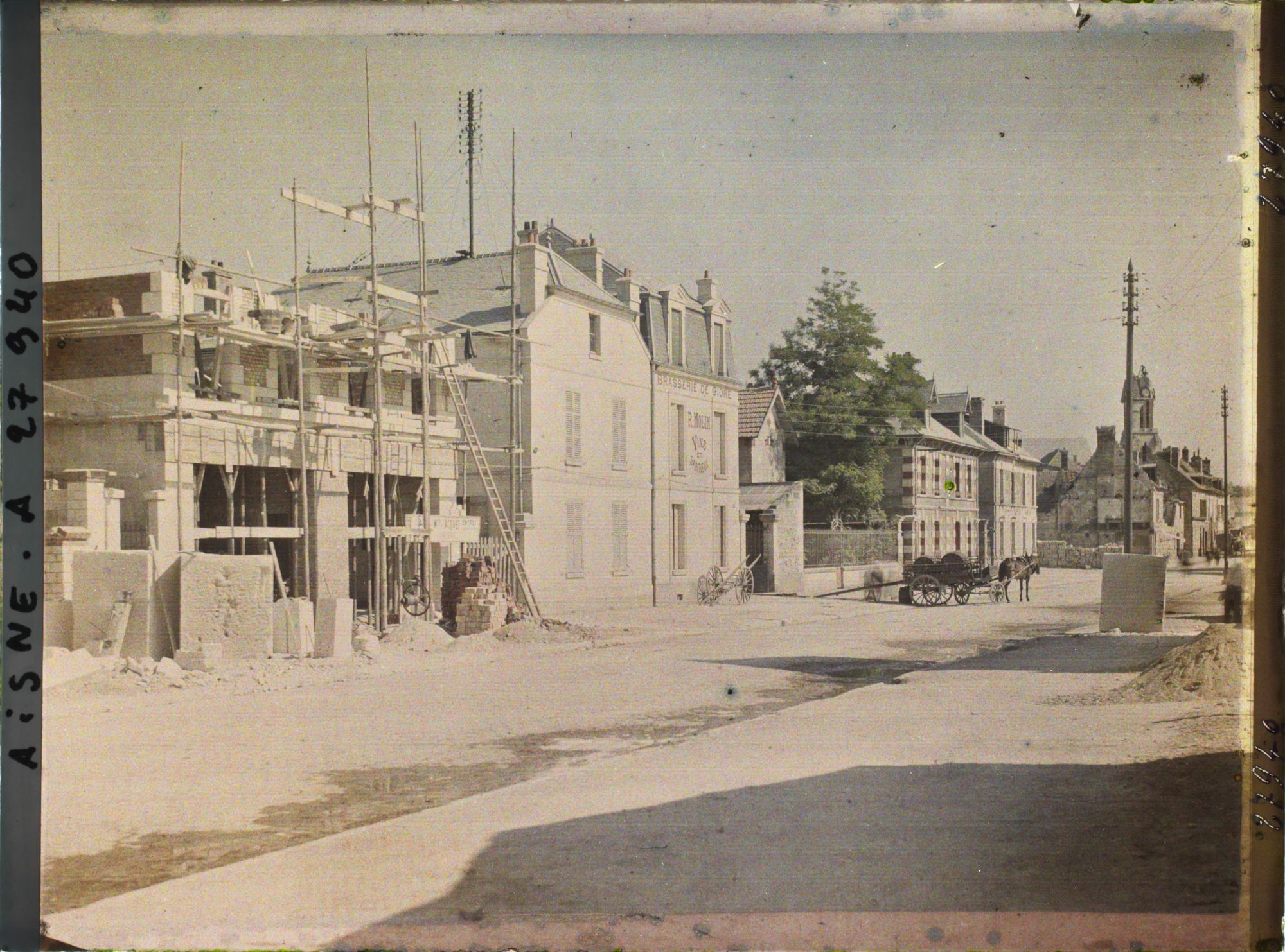 Image représentant France, Soissons, Reconstructions faubourg St Waast