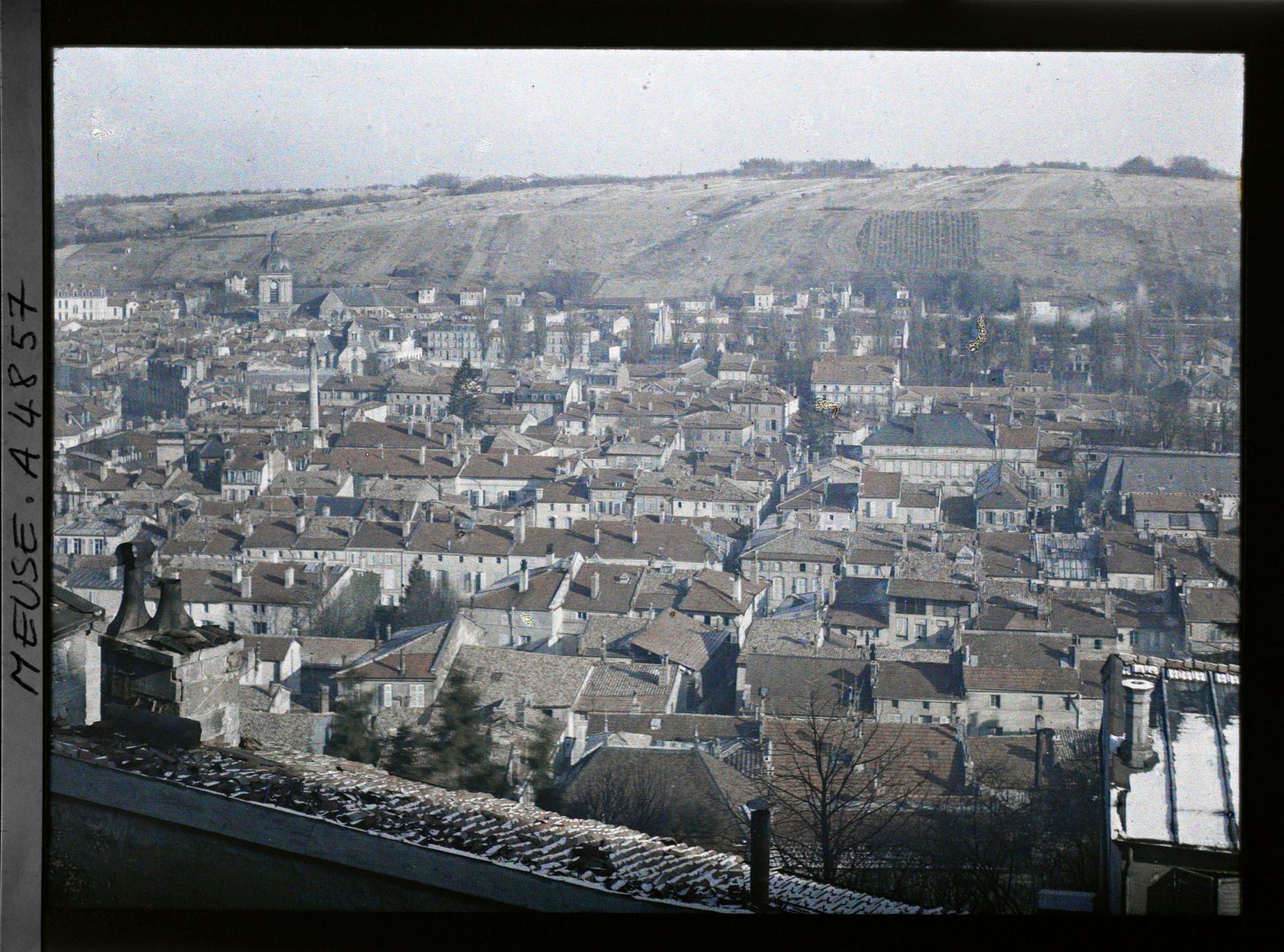 Image représentant Vue prise de la vieille maison avec terrasse sur la ville vers le nord-ouest