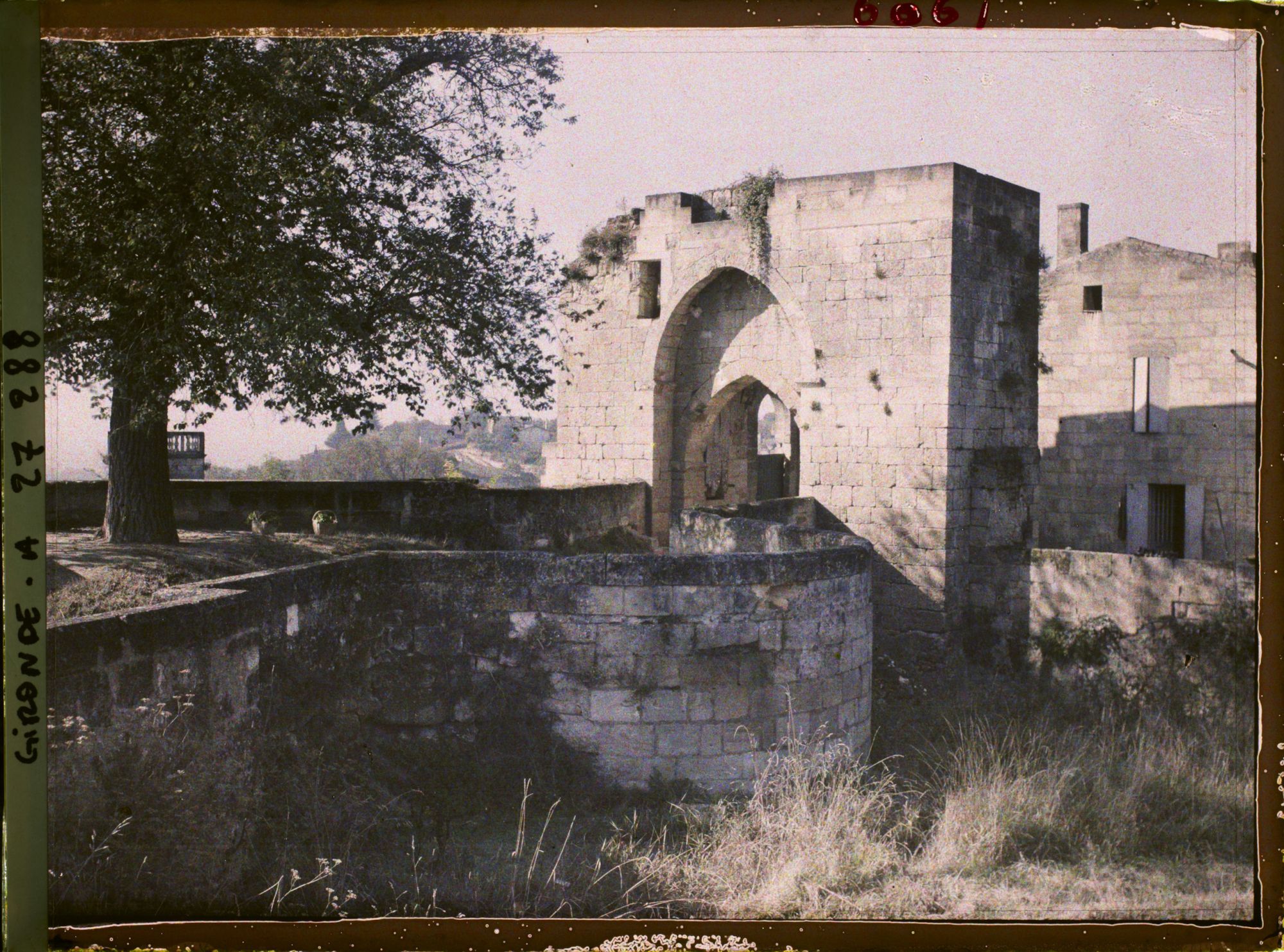 Image représentant St Emilion, Porte Brunel