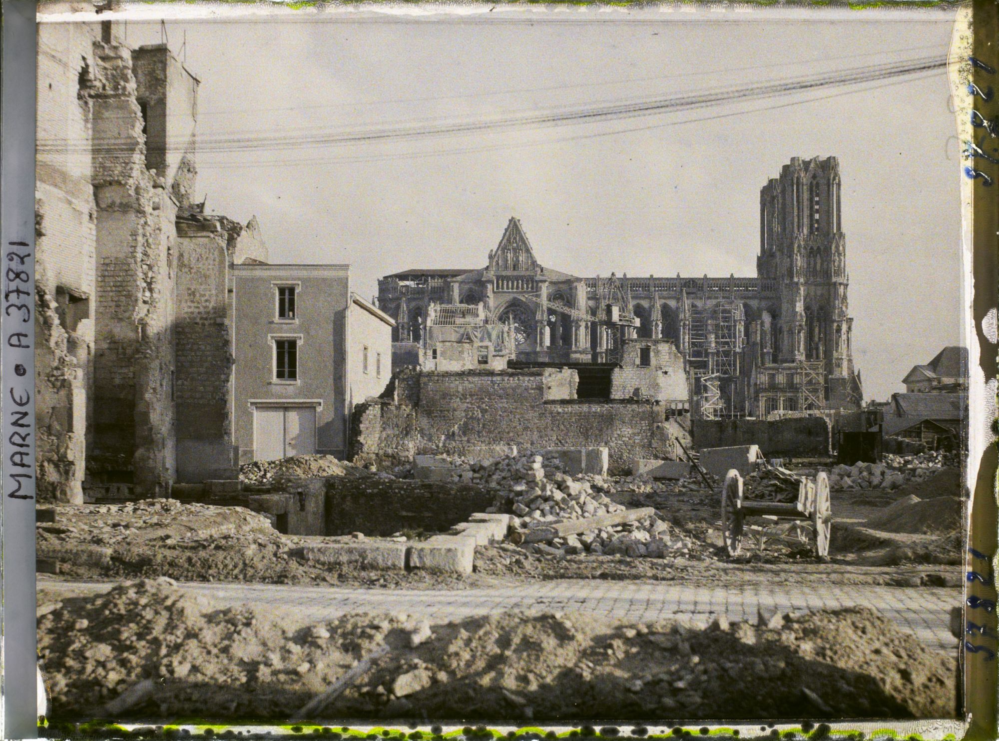 Image représentant France, Reims, Reconstructions vers la Cathédrale