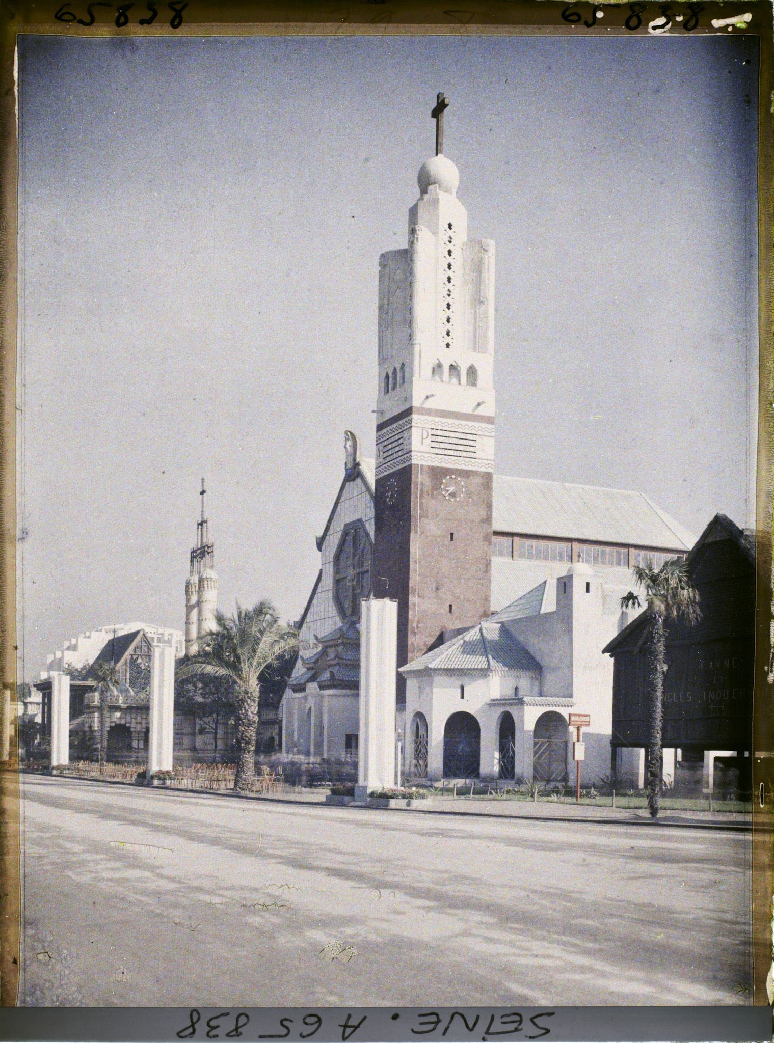 Image représentant L'Exposition Coloniale Internationale de 1931, le pavillon des Missions Catholiques