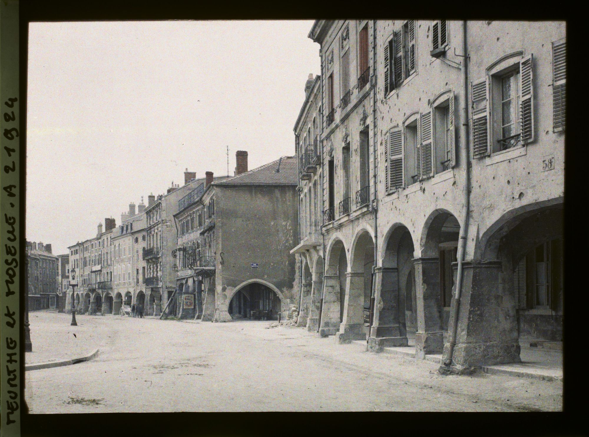 Image représentant France, Pont à Mousson, Place Duroc vers le Nord