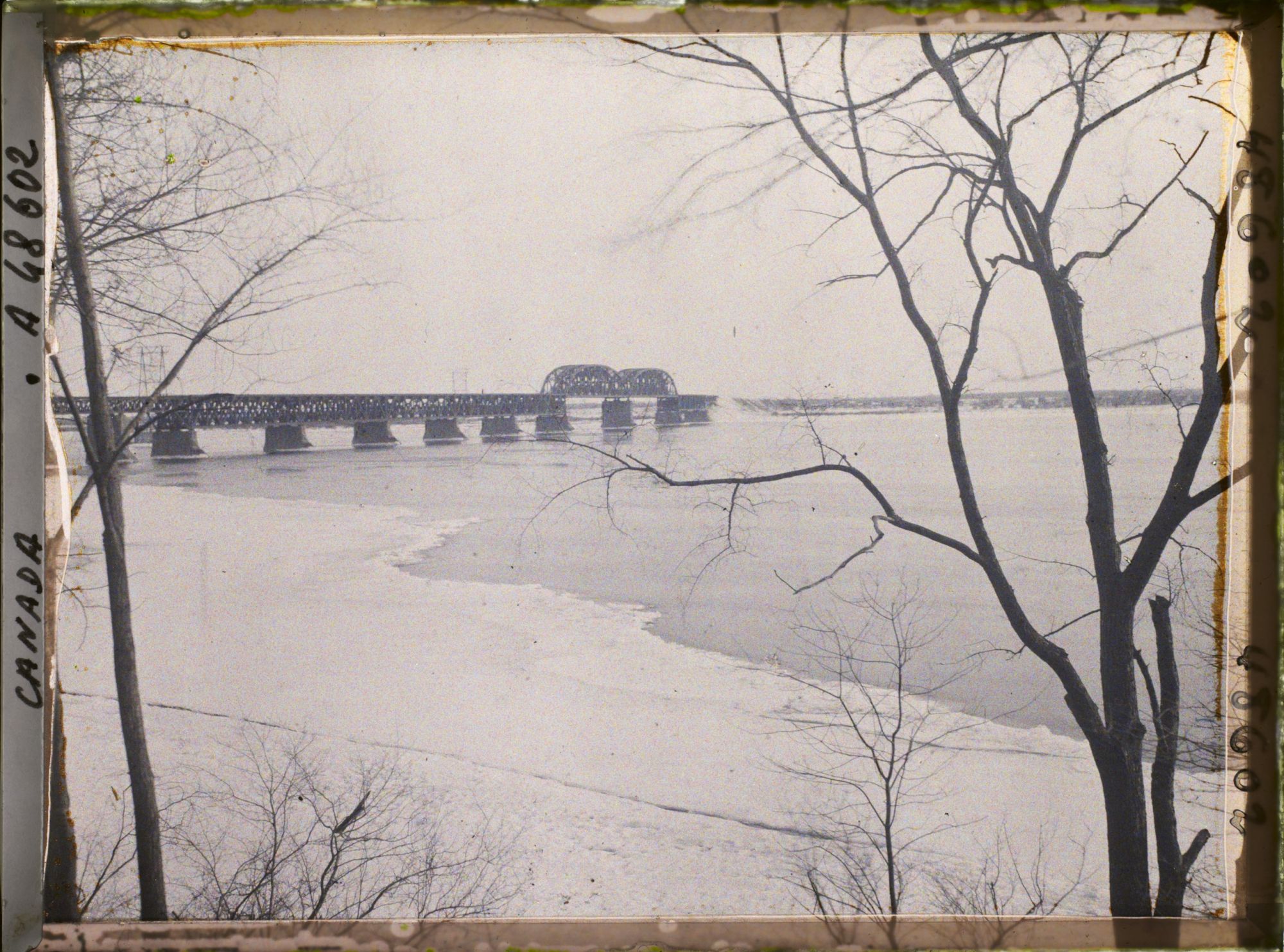 Image représentant Canada, Lachine, Le St Laurent, endroit où l'eau ne gèle jamais