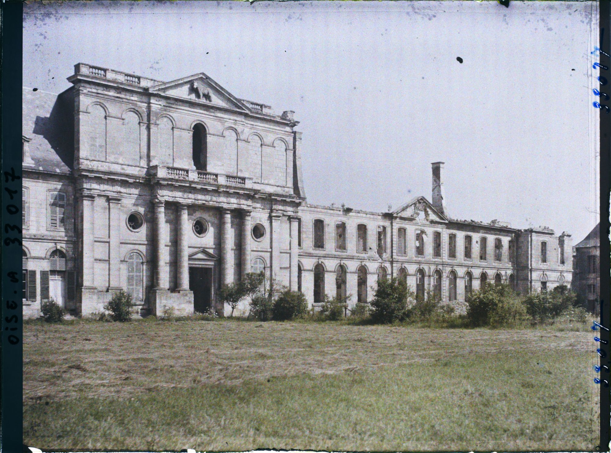Image représentant France, Ourscamp, Ruines de l'Abbaye d'Ourscamp :  La Salle Louis XIV