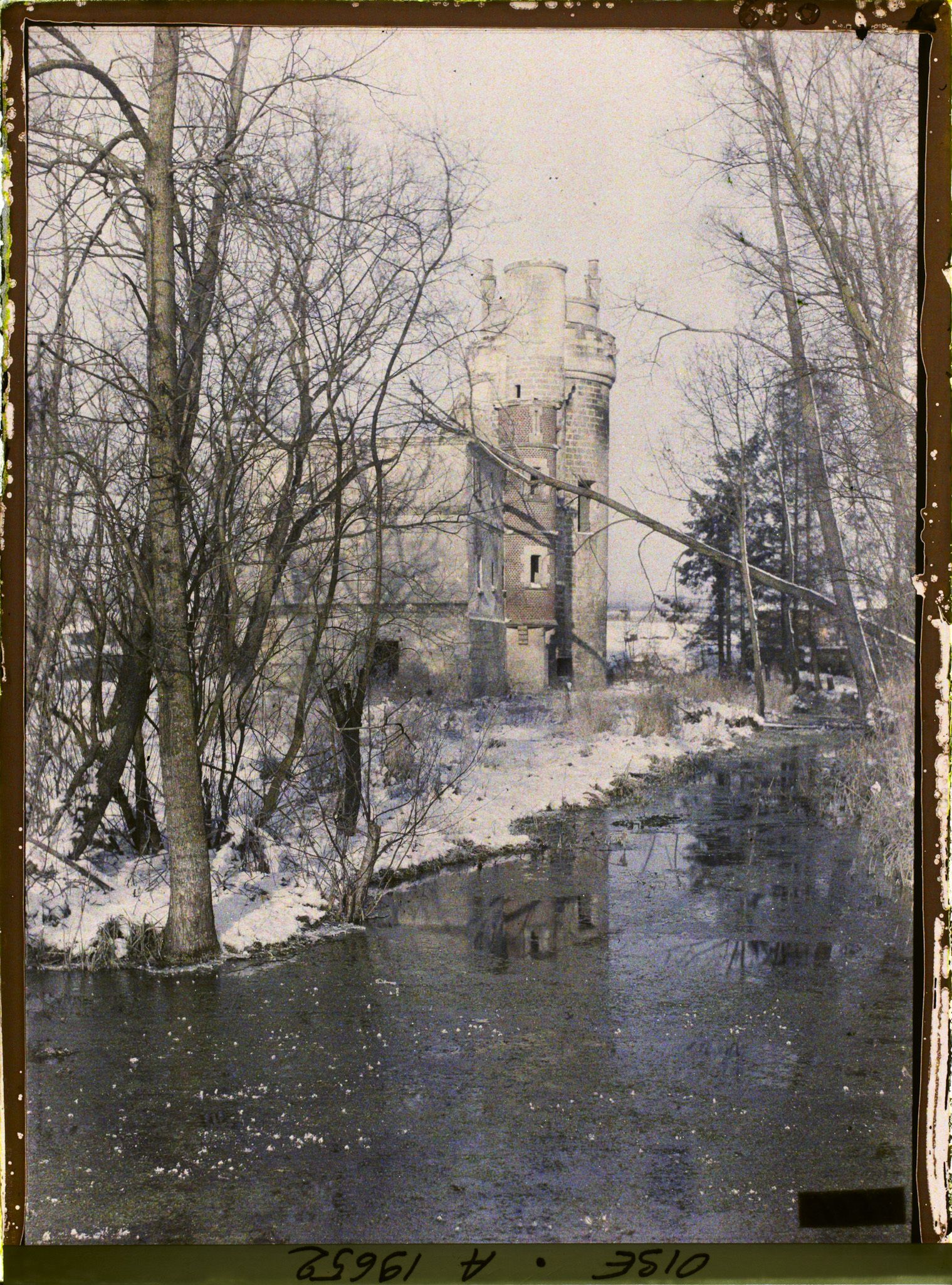 Image représentant France, Noyon, Coucy le Chateau Ruines