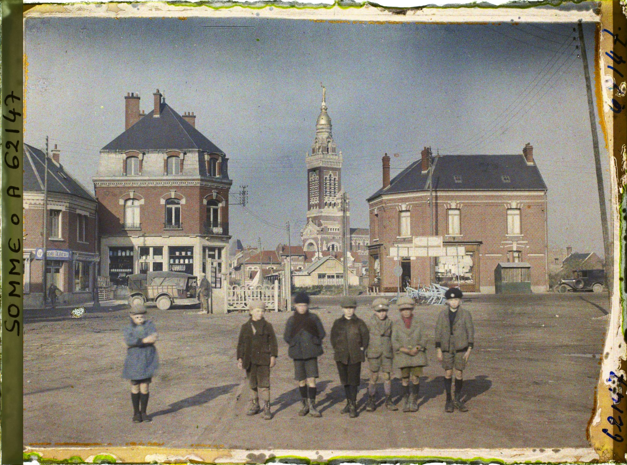 Image représentant Somme, Albert, La Place de l'Hôtel de Ville