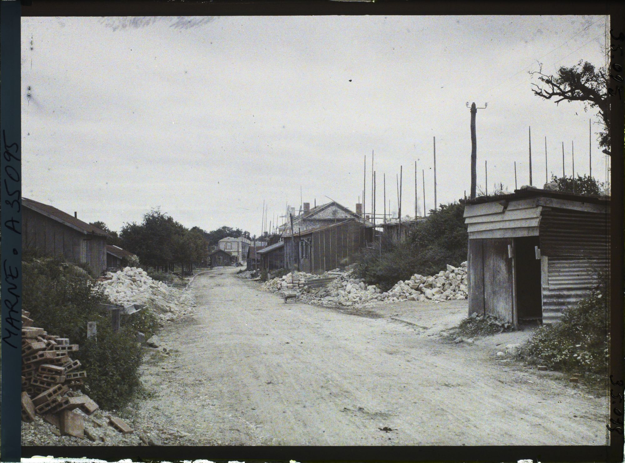 Image représentant France, Binarville (Meuse), Route des Autry