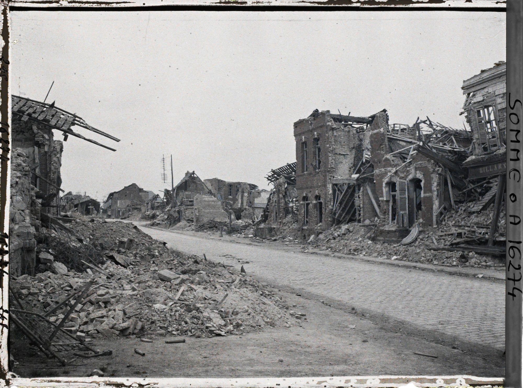 Image représentant France, Albert, Route de Bapaume