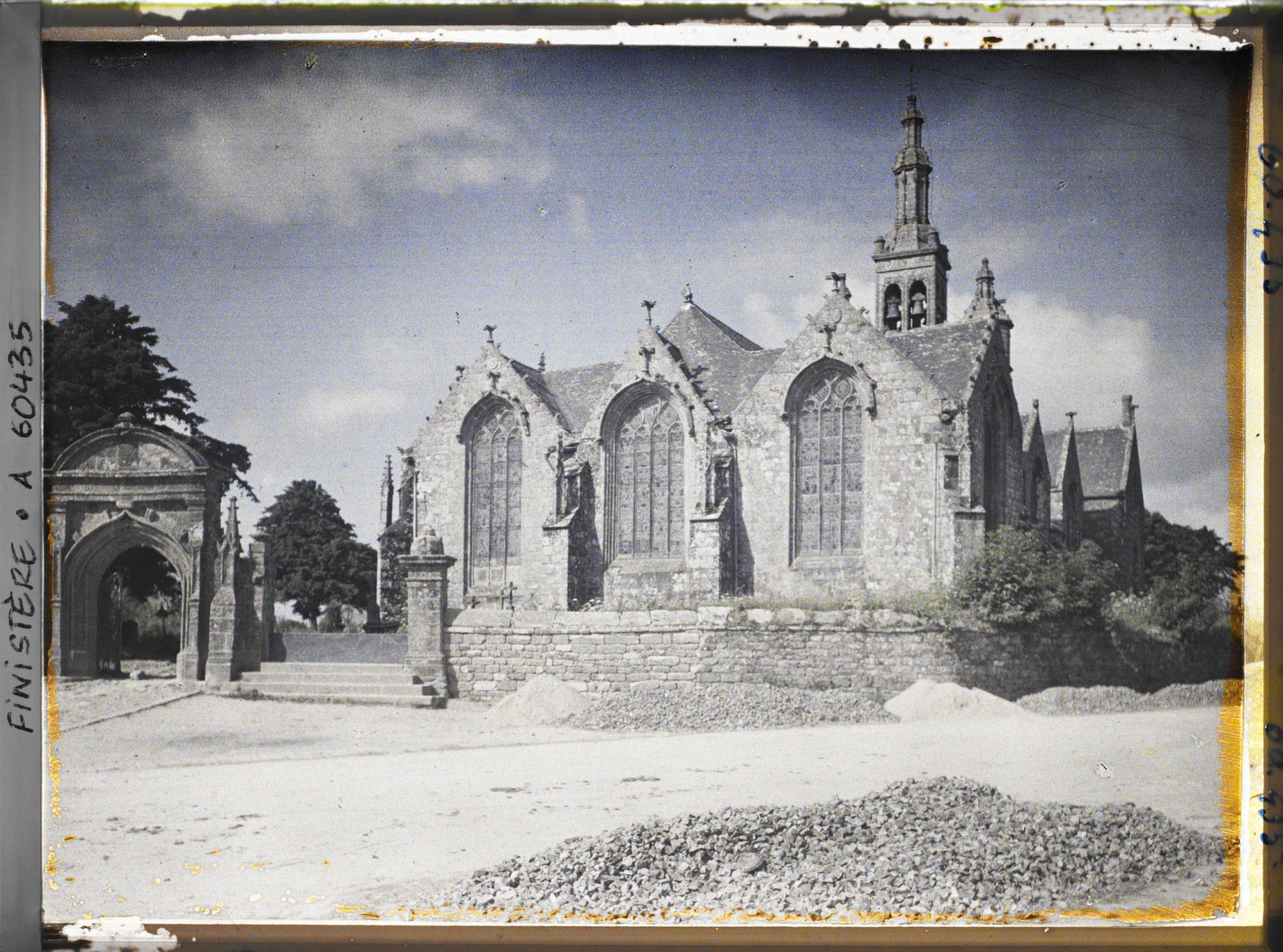 Image représentant L'église Saint-Thurien