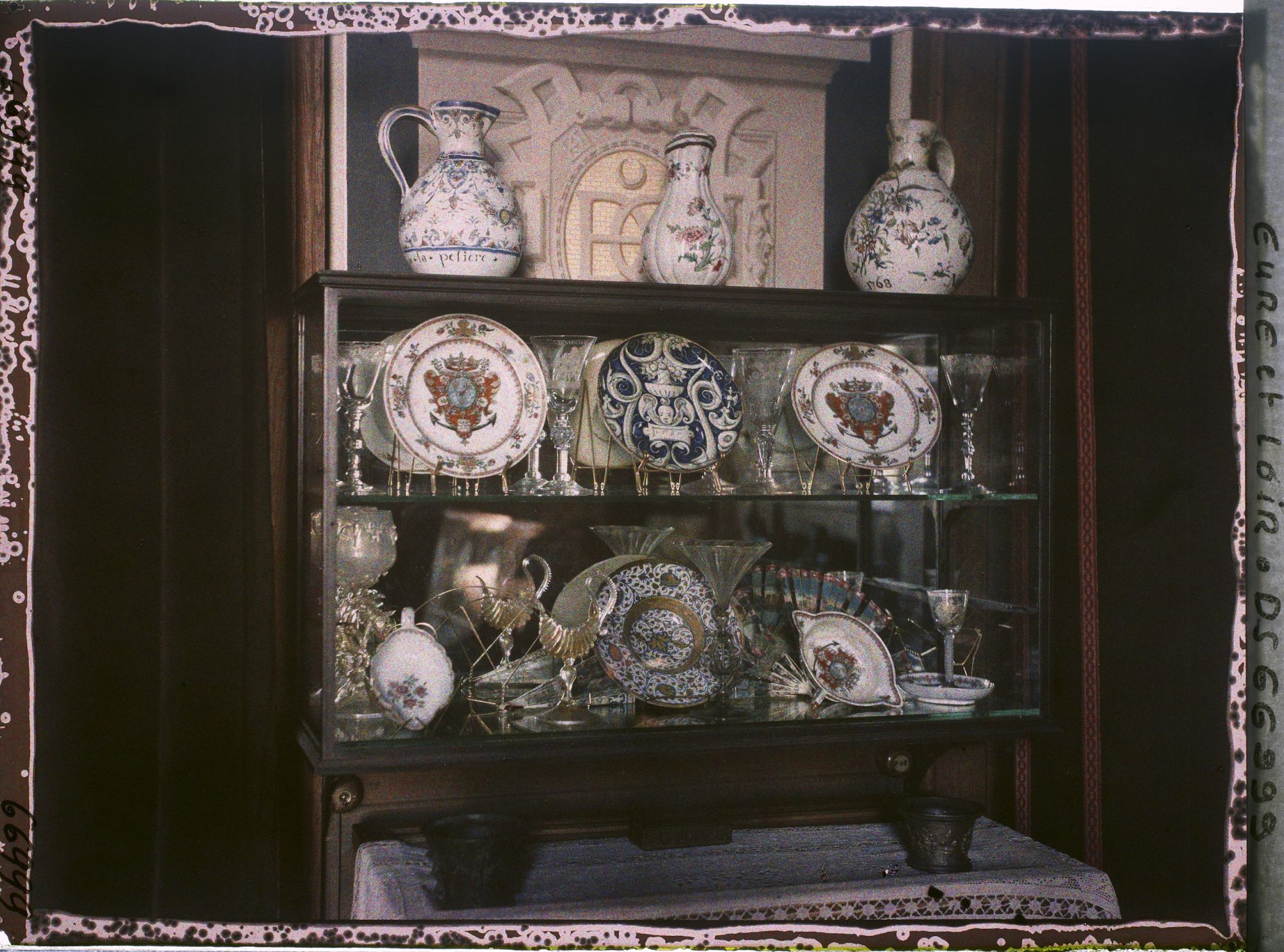 Image représentant Une vitrine de la salle des gardes du château