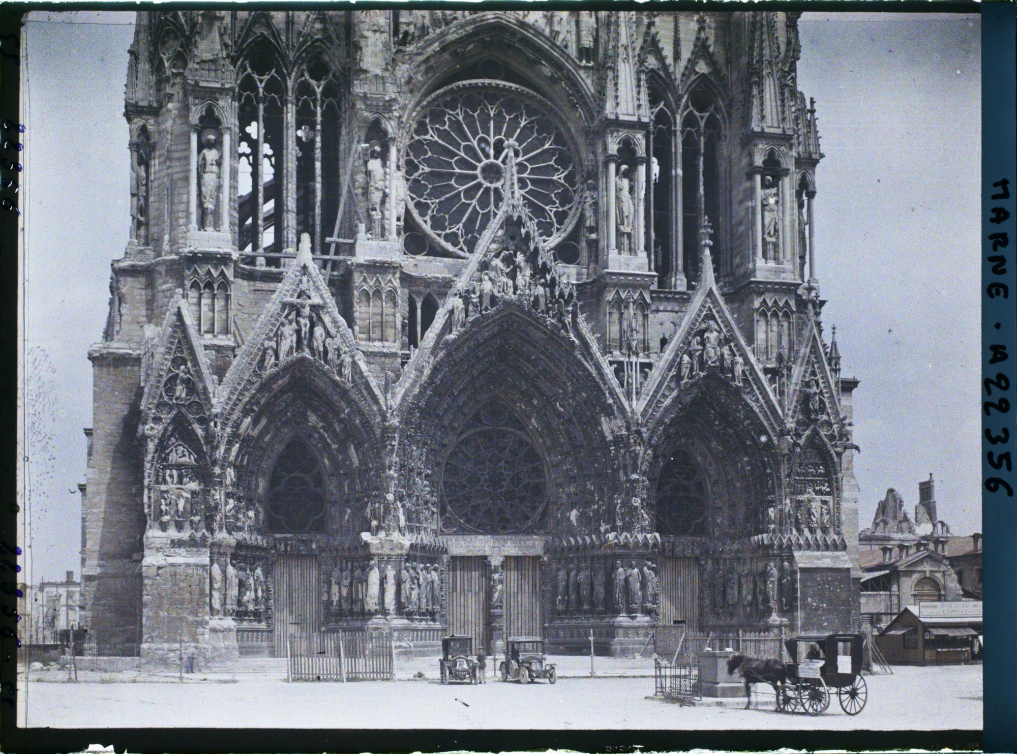 Image représentant France, Reims, Les portes de la Cathédrale