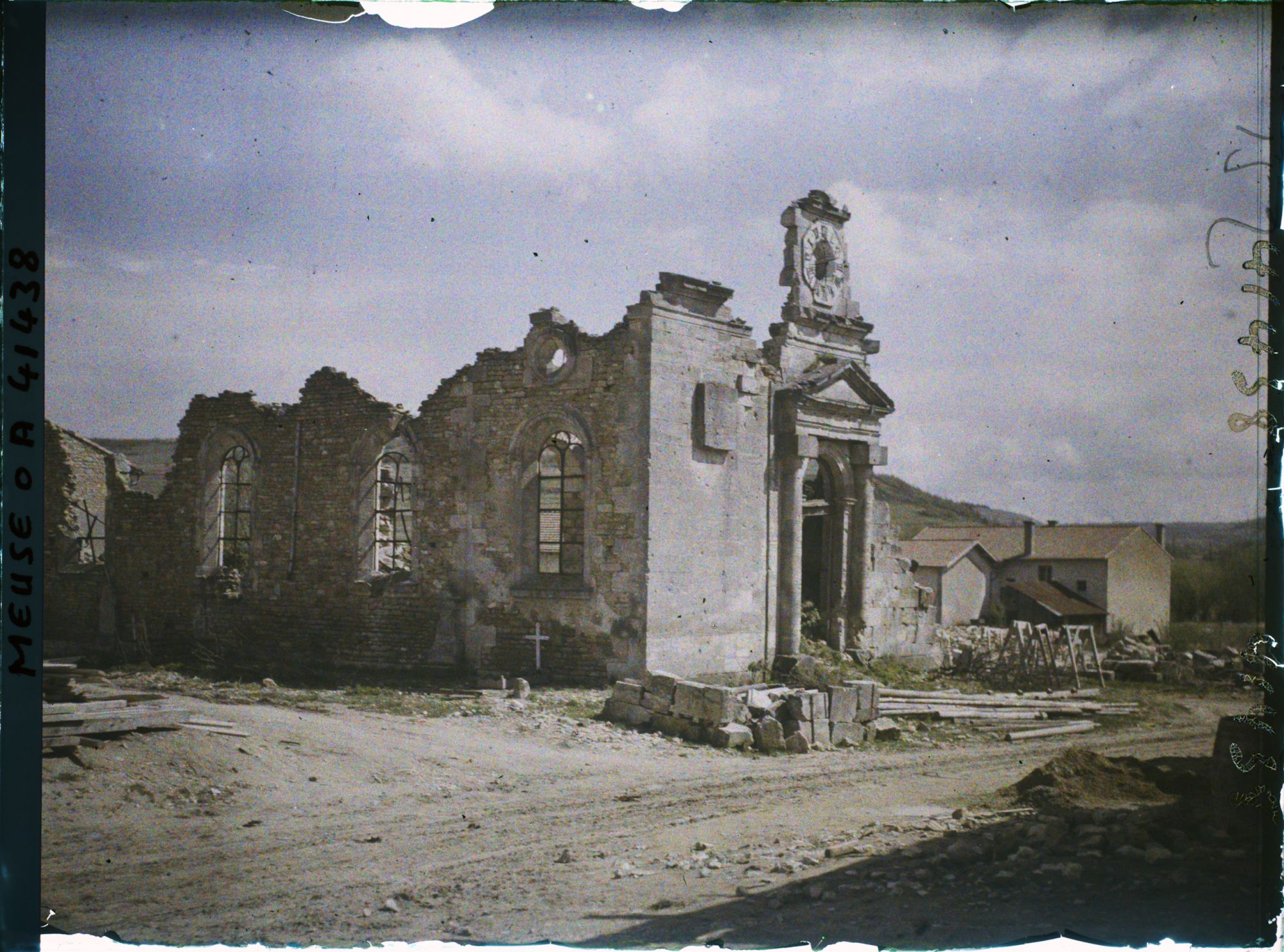 Image représentant France, Les Eparges, Ruines de l'Eglise