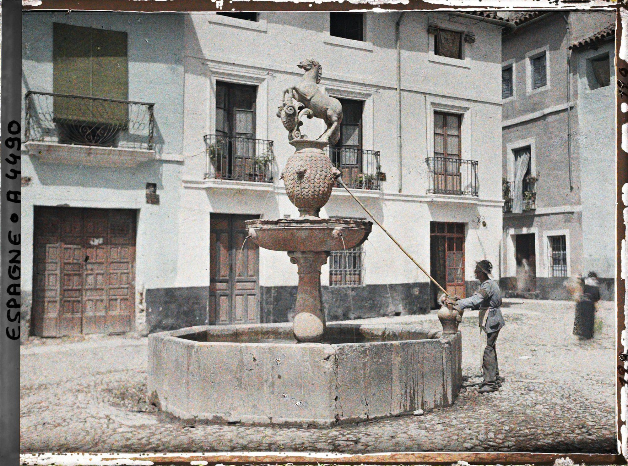 Image représentant Fontaine place del Potro