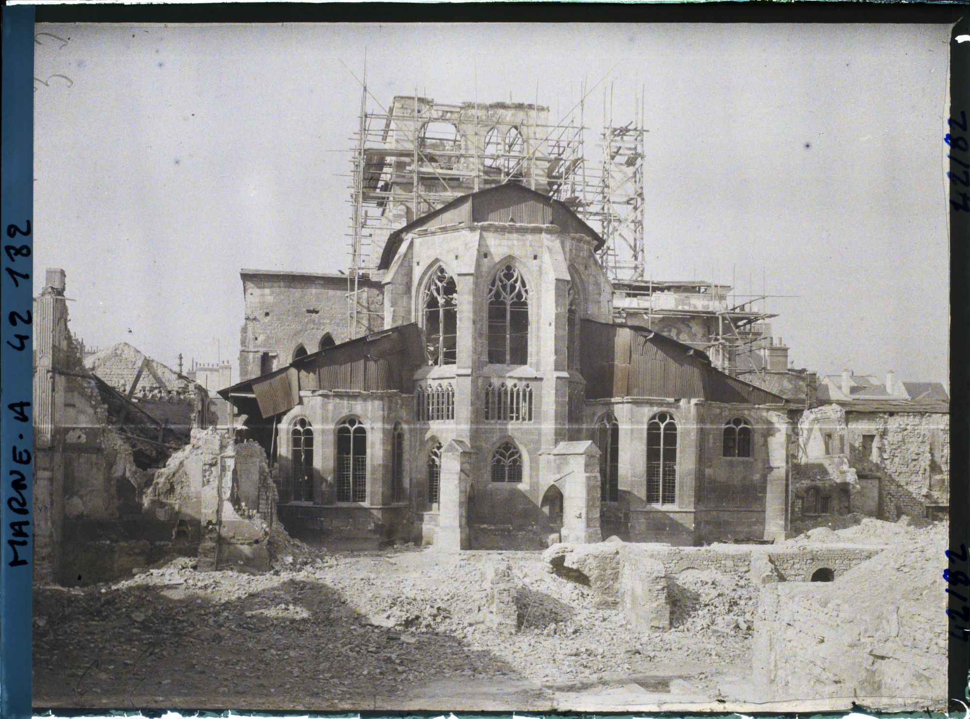 Image représentant France, Reims, Abside de l'Eglise St Jacques
