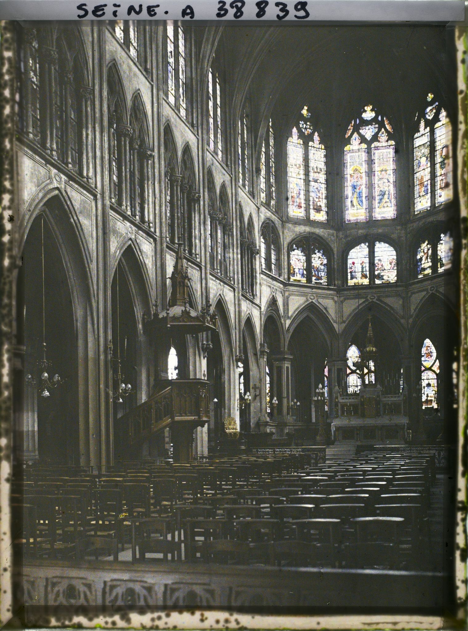 Image représentant Intérieur de l'église Saint-Séverin