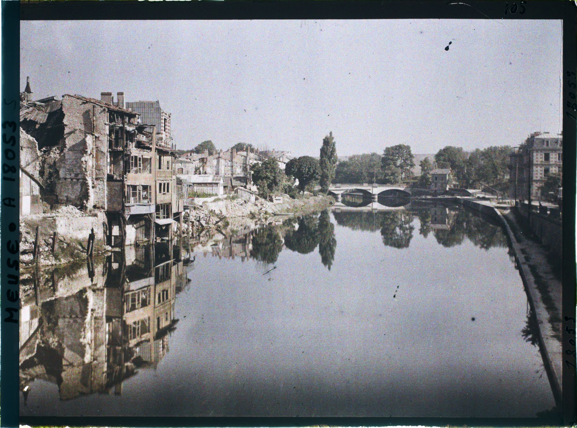 Image représentant France, Verdun, La Meuse, vue prise du Pont du Théâtre