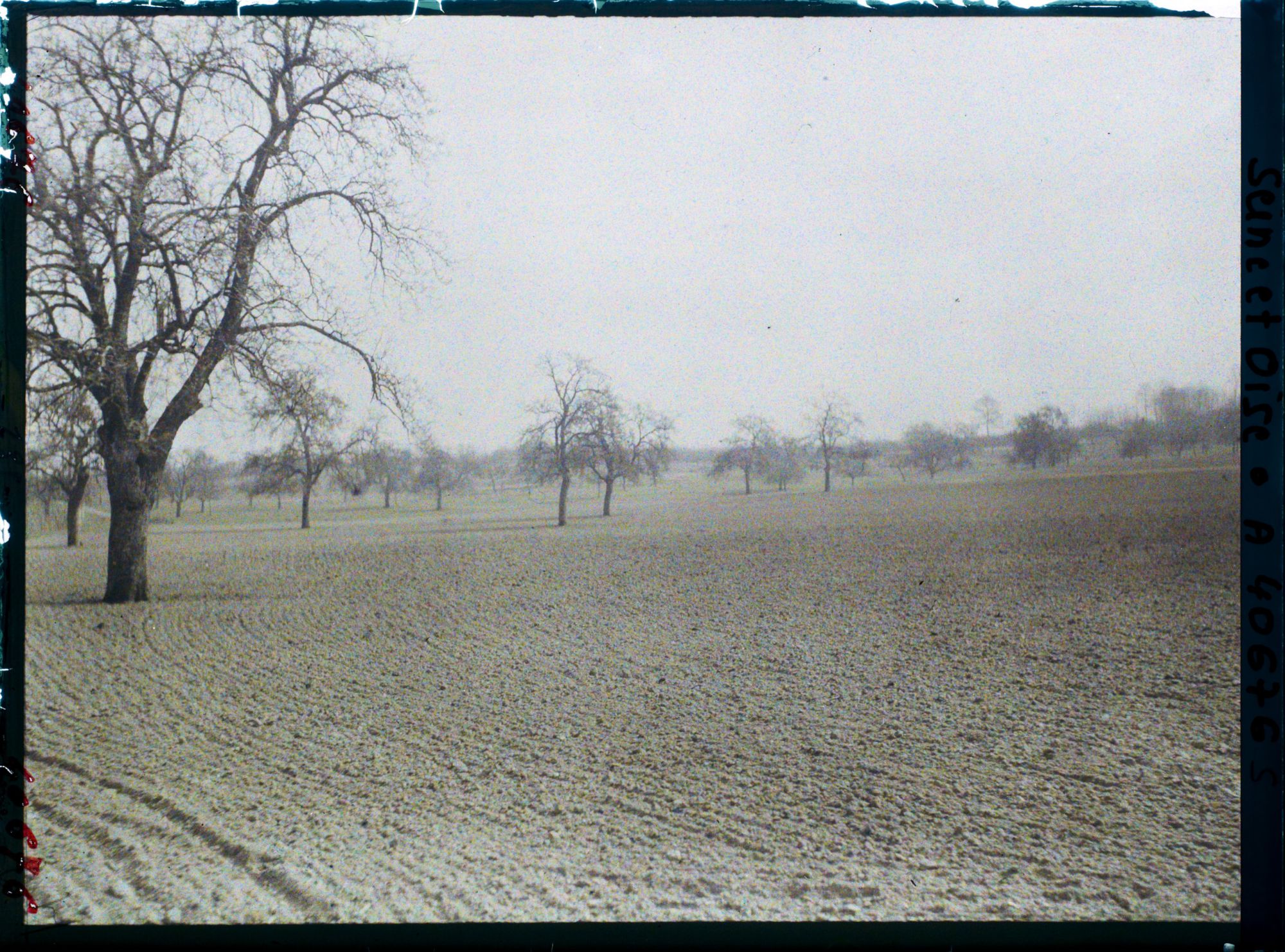 Image représentant France, Les Clayes, Champs labouré
