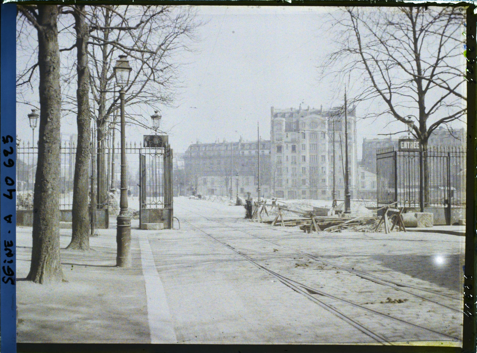 Image représentant Emplacement des anciennes fortifications à la porte d'Auteuil, boulevard Exelmans