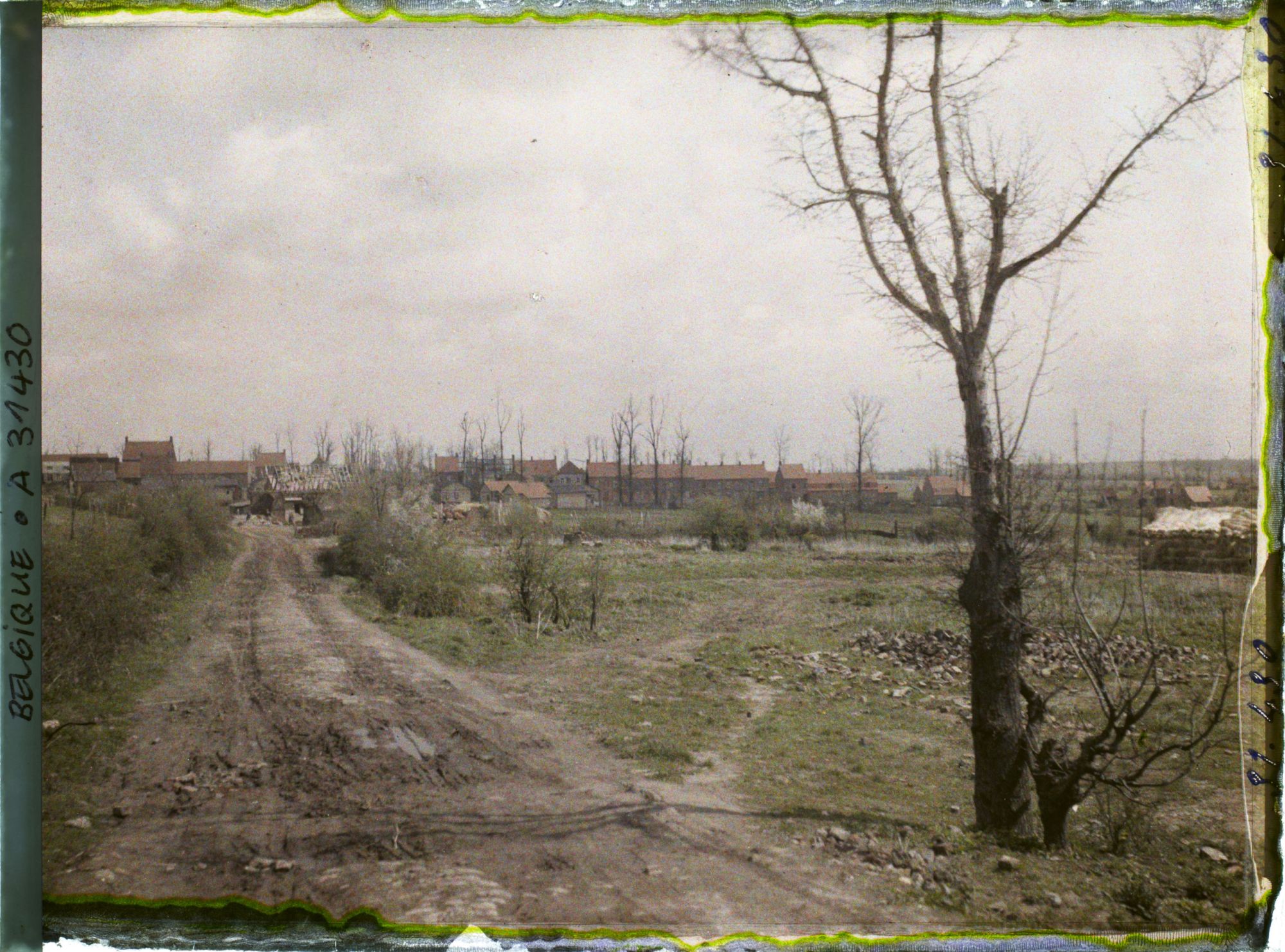 Image représentant Belgique, Neuve Eglise, Vue Générale sur le Village du bas