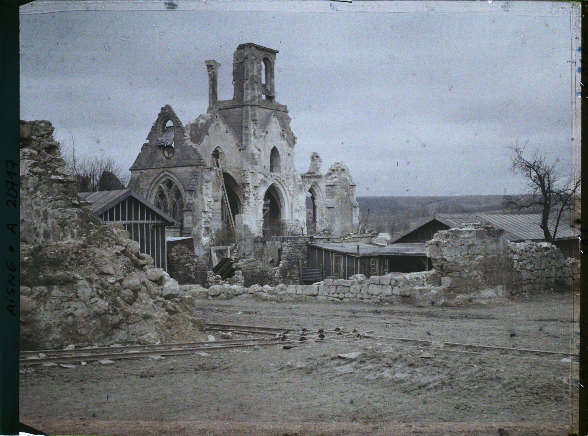 Image représentant France, Presles, Eglise de Ruines